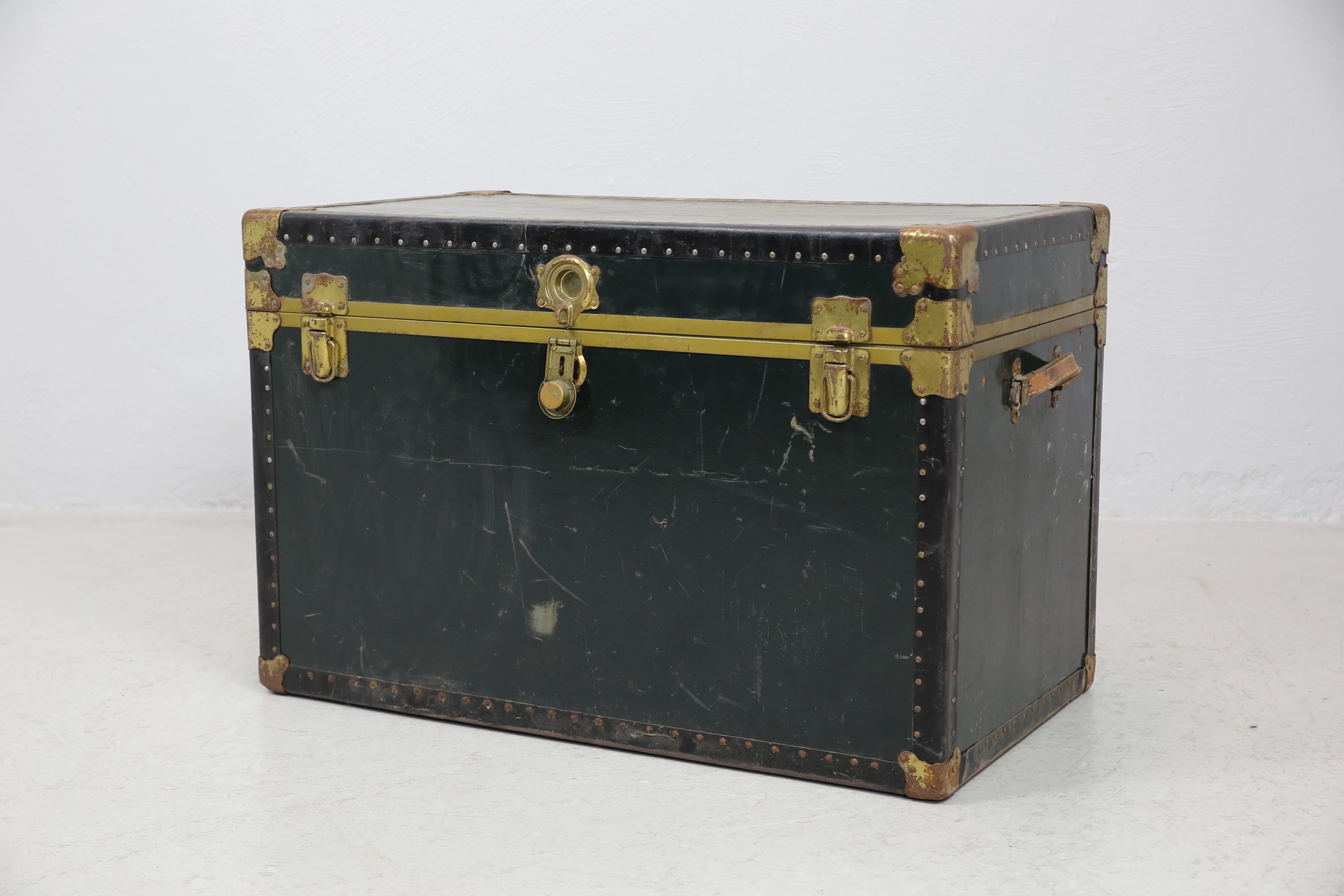 KOFFERT, 1900-talets början