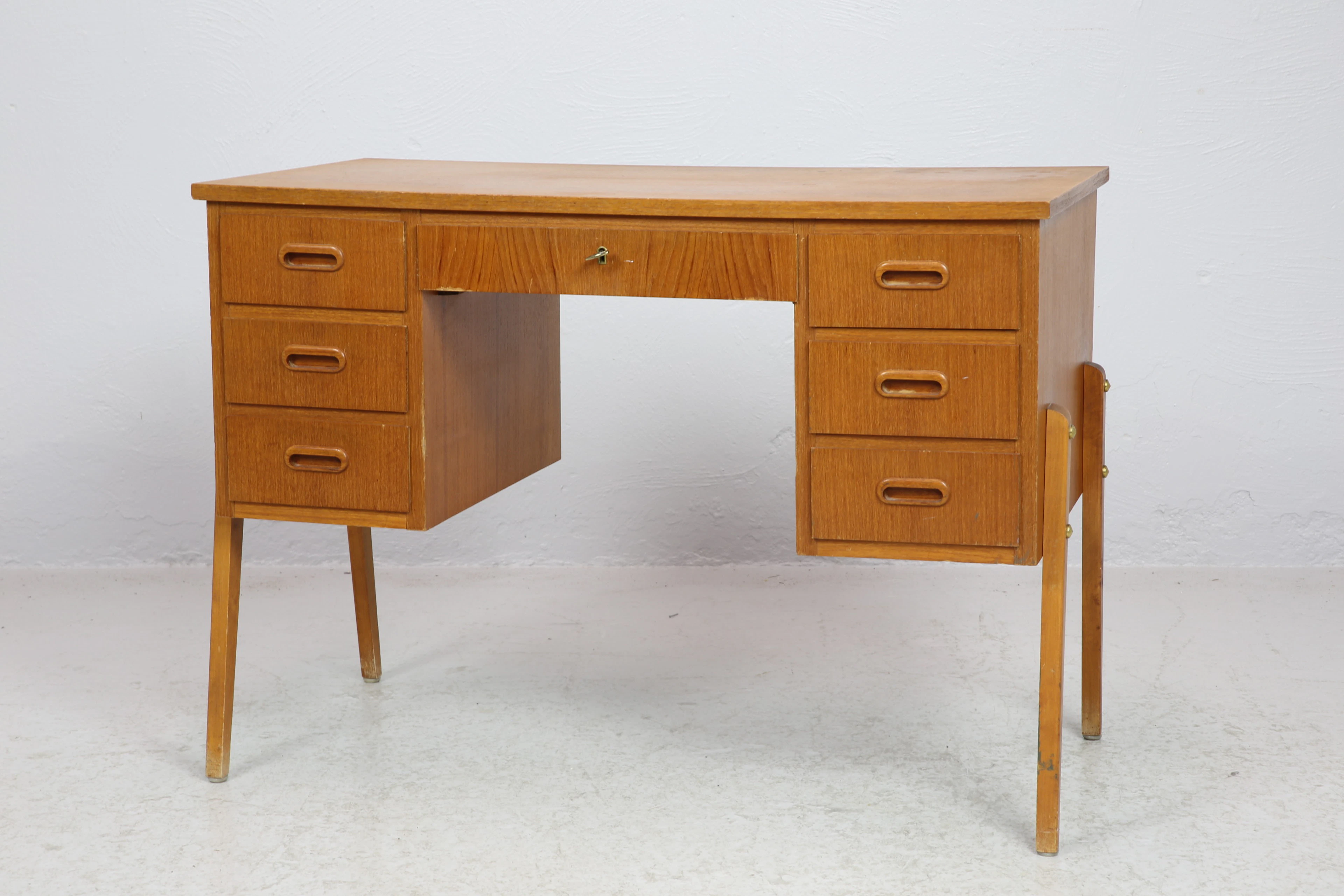 SKRIVBORD, teak, 1960-tal