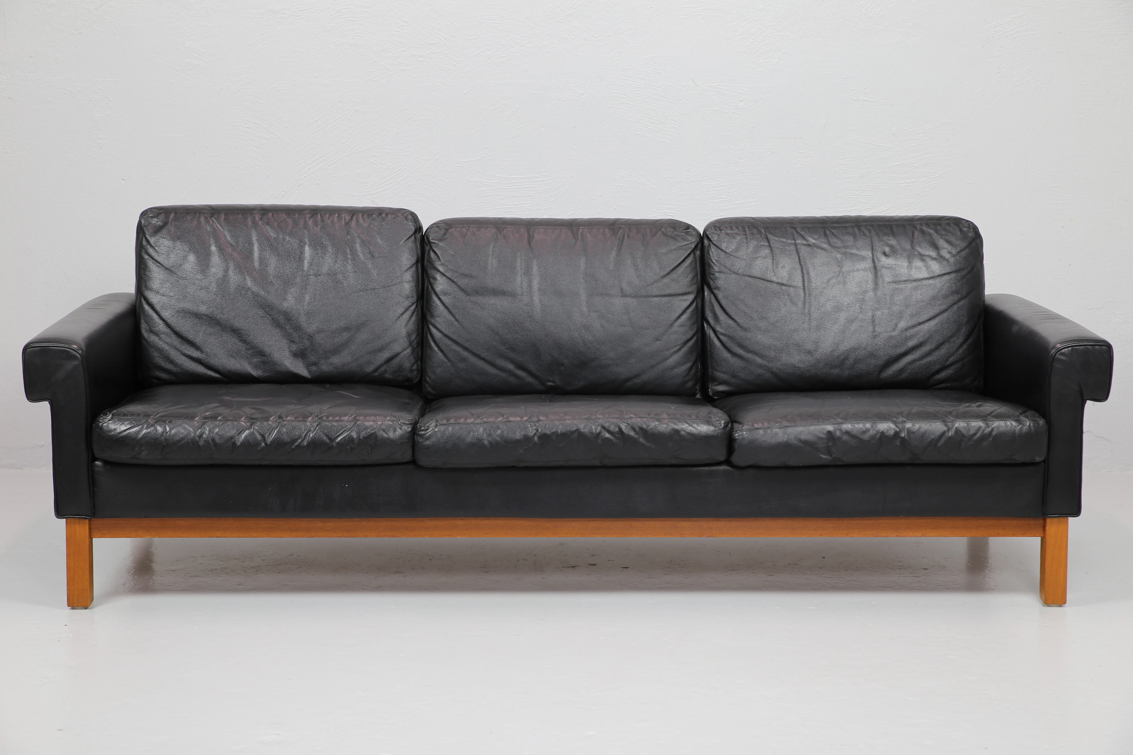 ÅKE FRIBRYTER, tresitssoffa, skinn, "Gotland III", IKEA, 1966