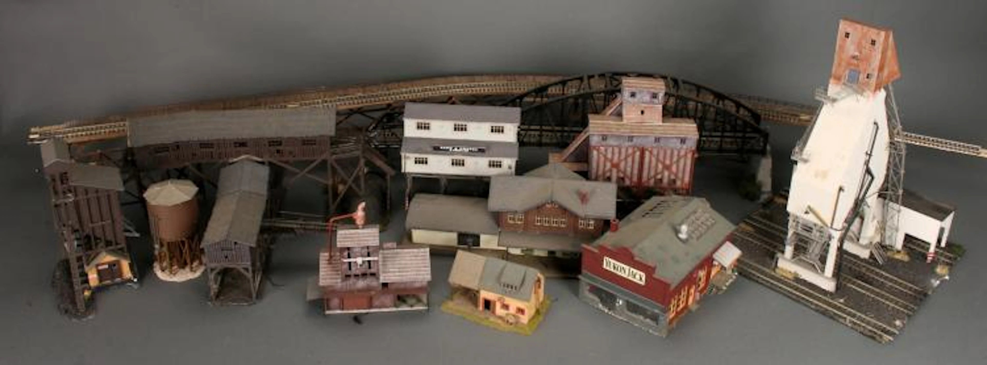 COLLECTION OF MODEL TRAIN BUILDINGS