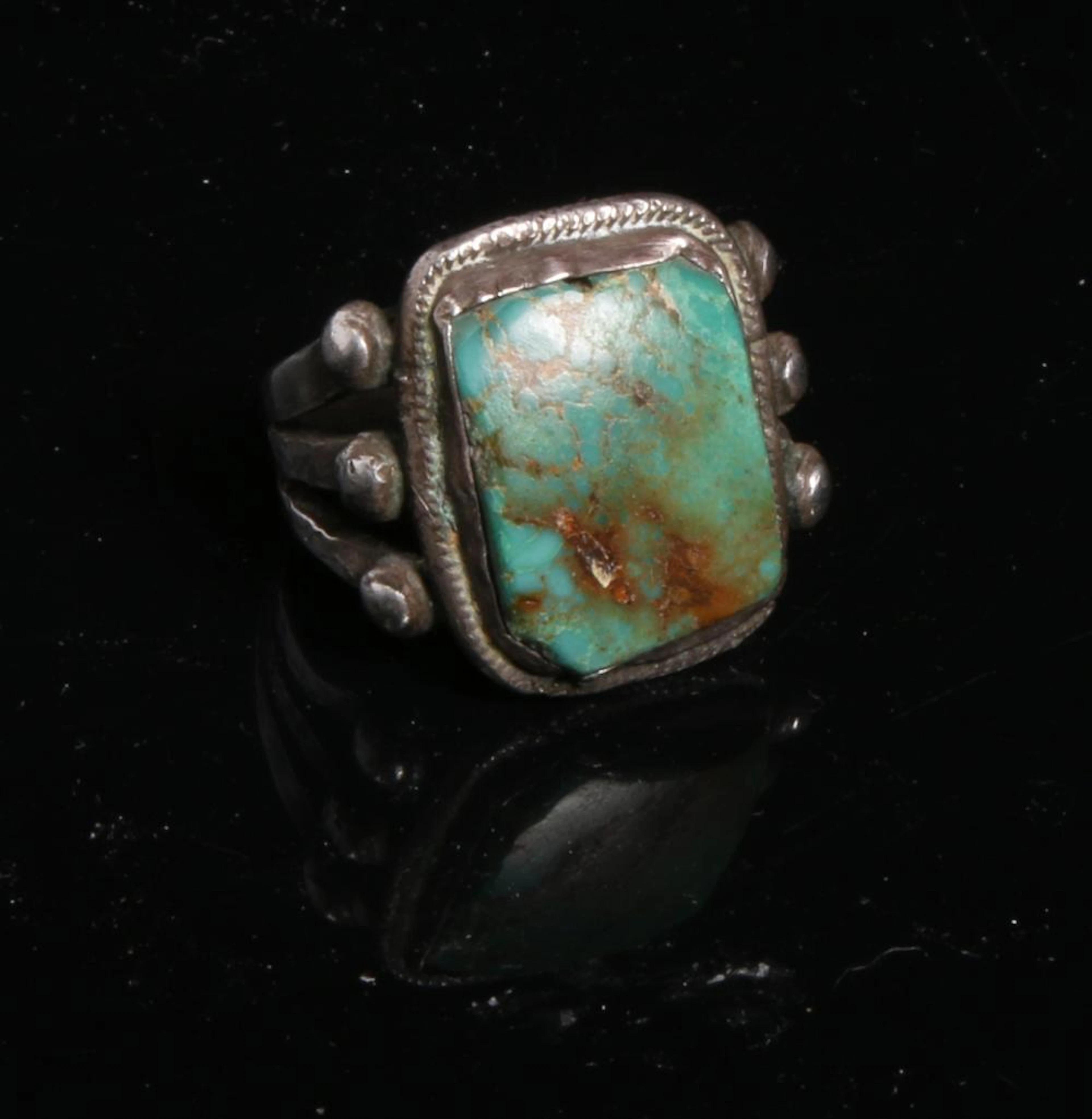 GEORGIA O?KEEFE FINE NAVAJO TURQUOISE RING