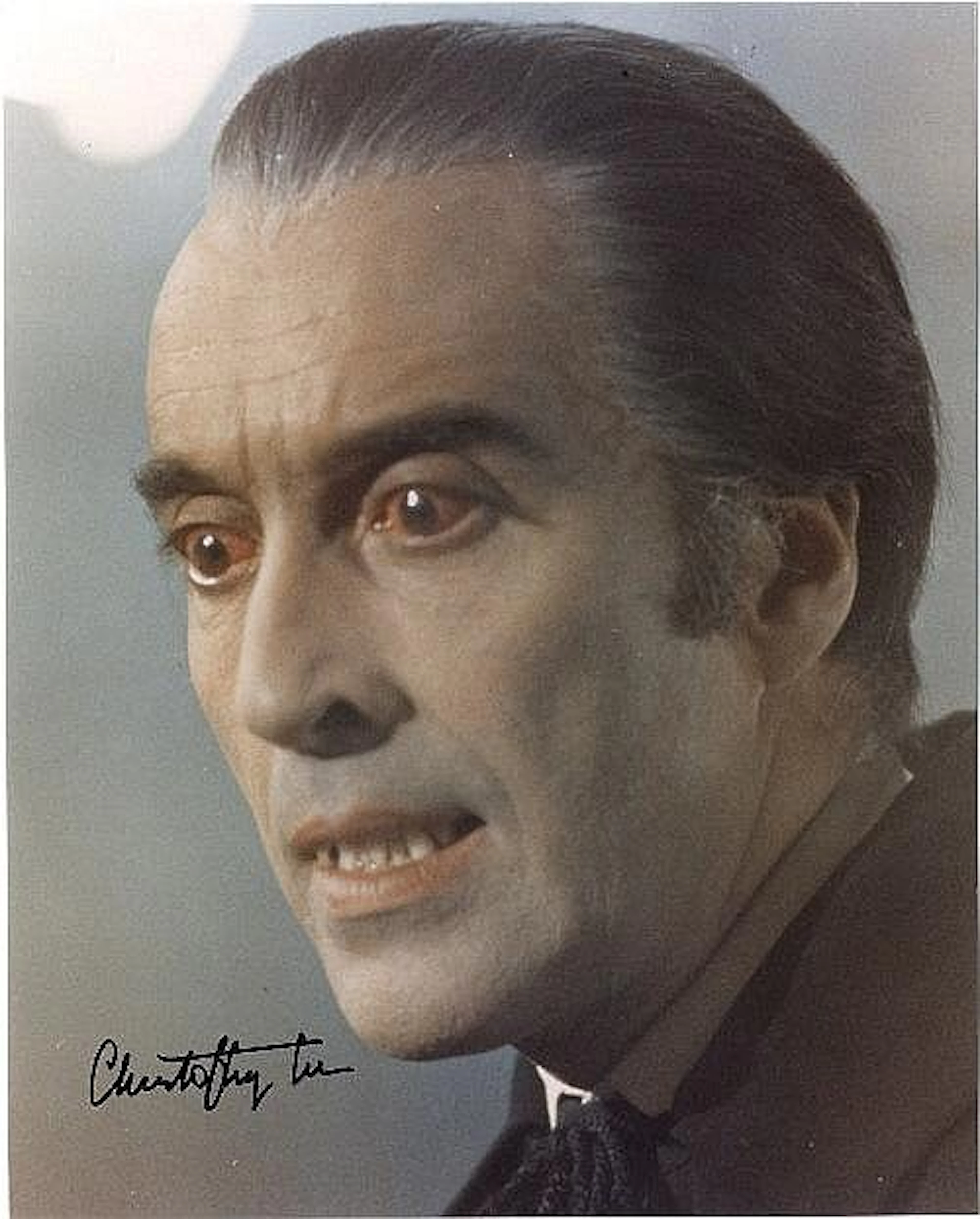 HORROR: Selection of signed 8 x 10 photographs and