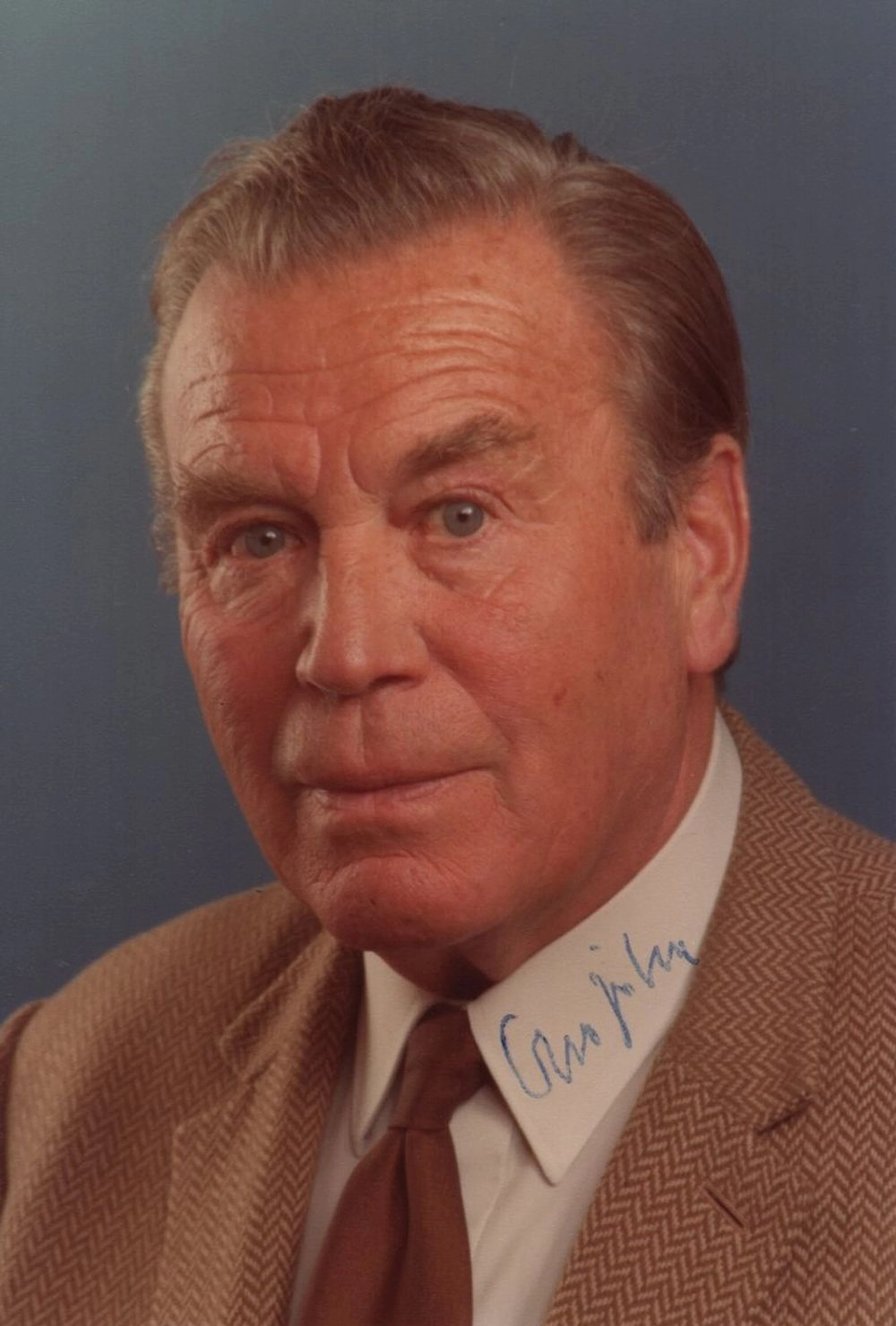 FAMOUS MEN: A good selection of signed pieces