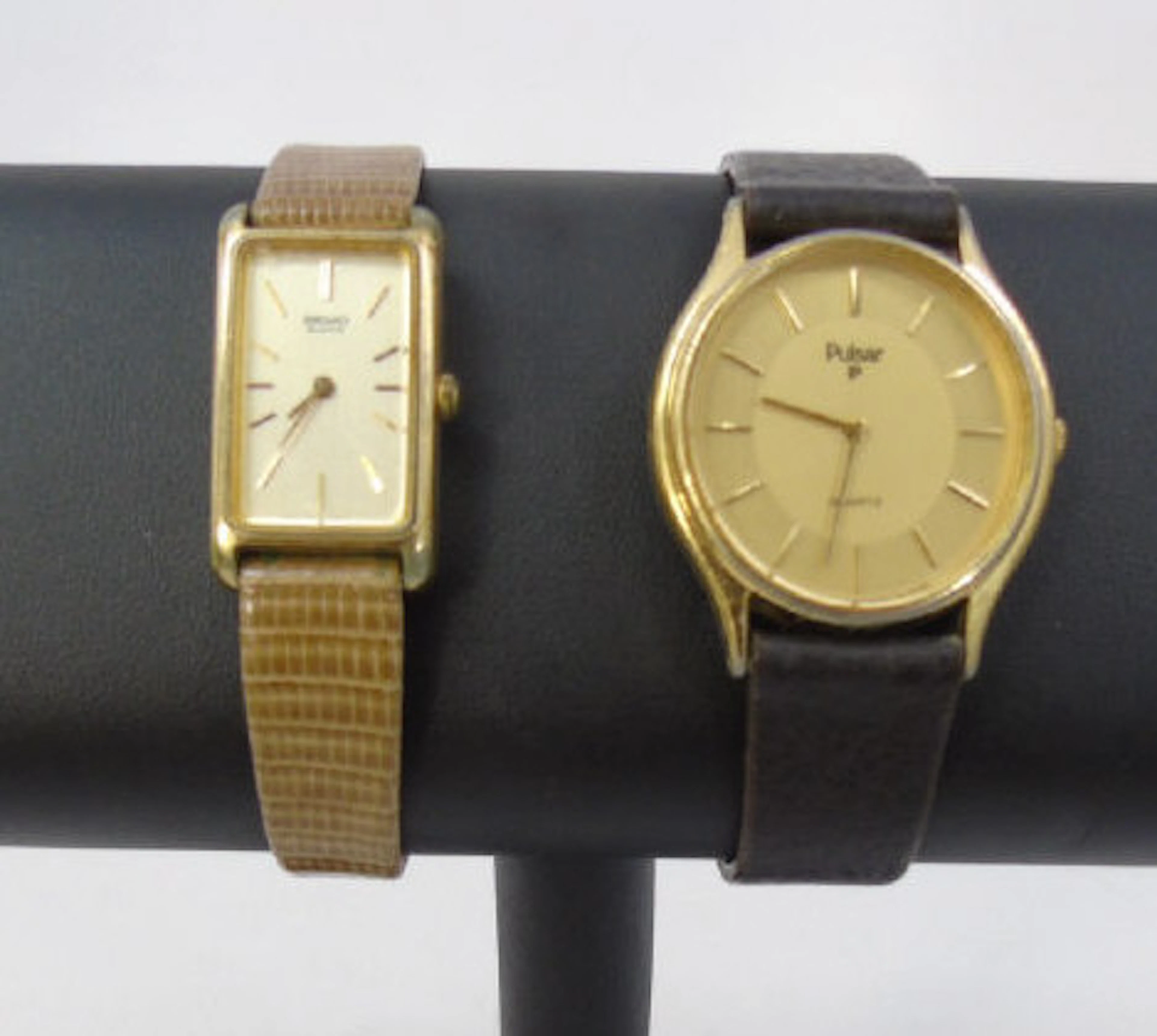 2 Watches Seiko and Pulsar on Leather Bands