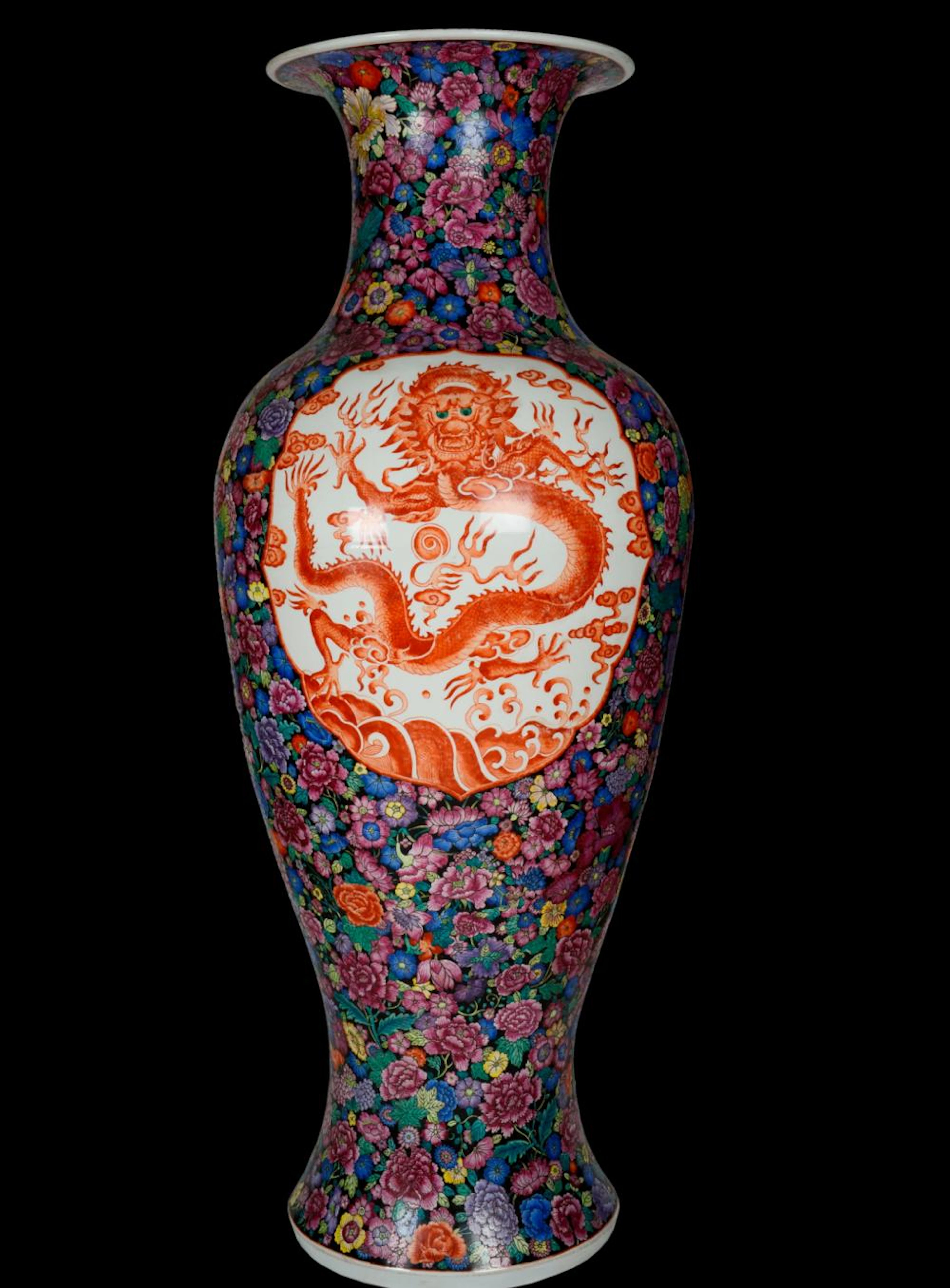 Qing Dynasty Imperial Vase from Jingdezhen Kiln