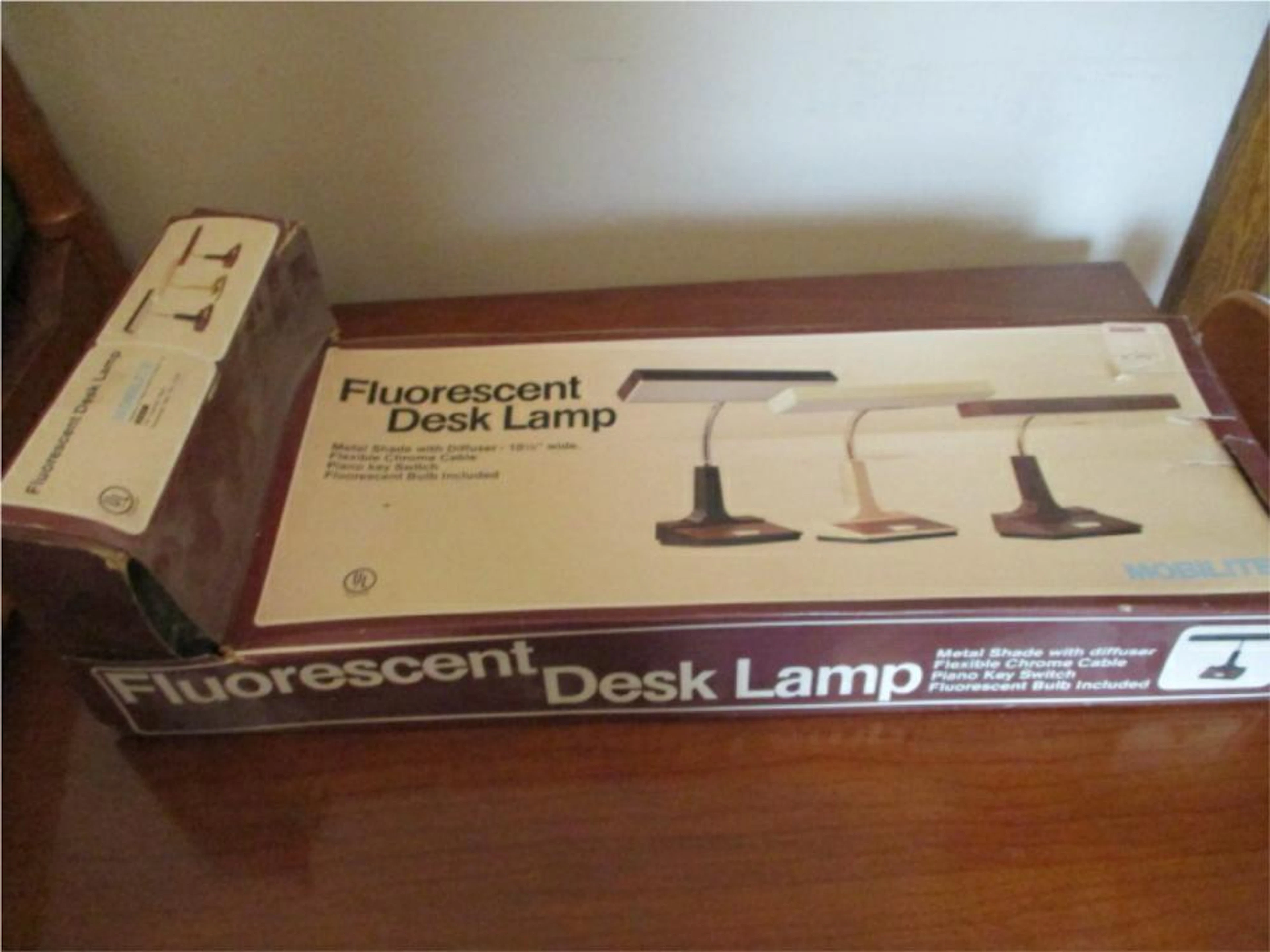 Mid Century Inter-World Gooseneck Fluorescent Desk Lamp Mobilite Model#168 18"