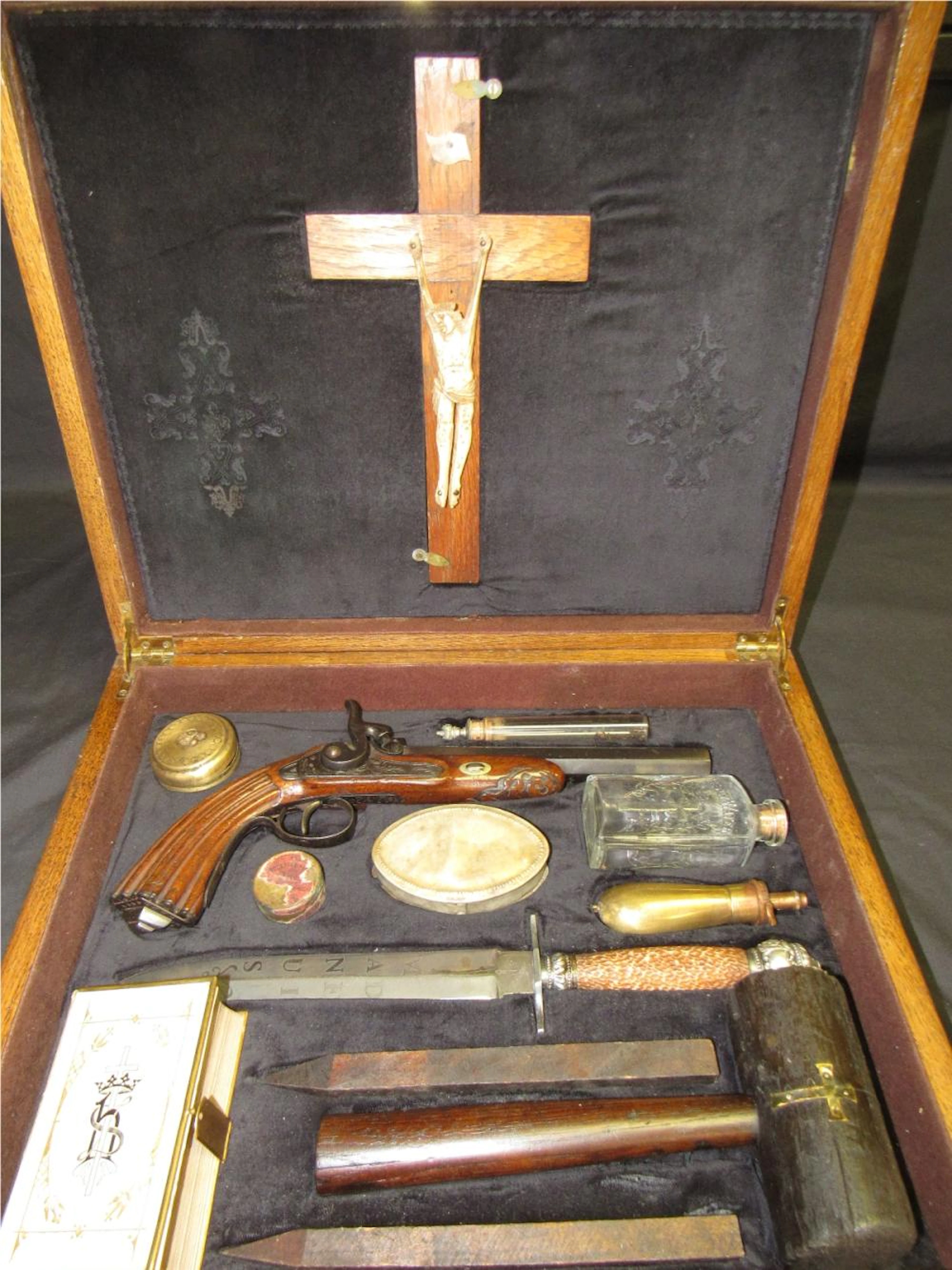 EXTREMELY RARE Vampire Case Kit