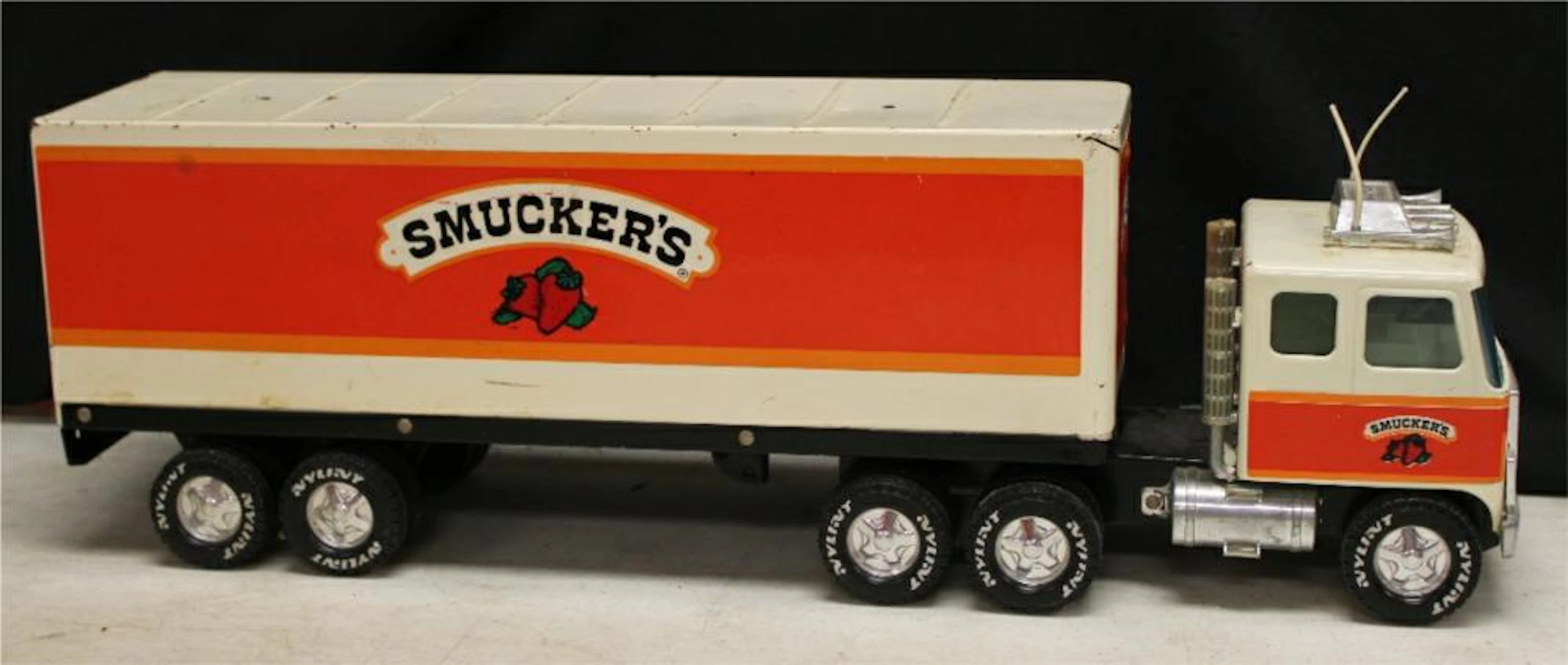 Vintage Nylint Steel Toys Cadet GMC 18 Wheeler Semi Truck Smucker's , EC