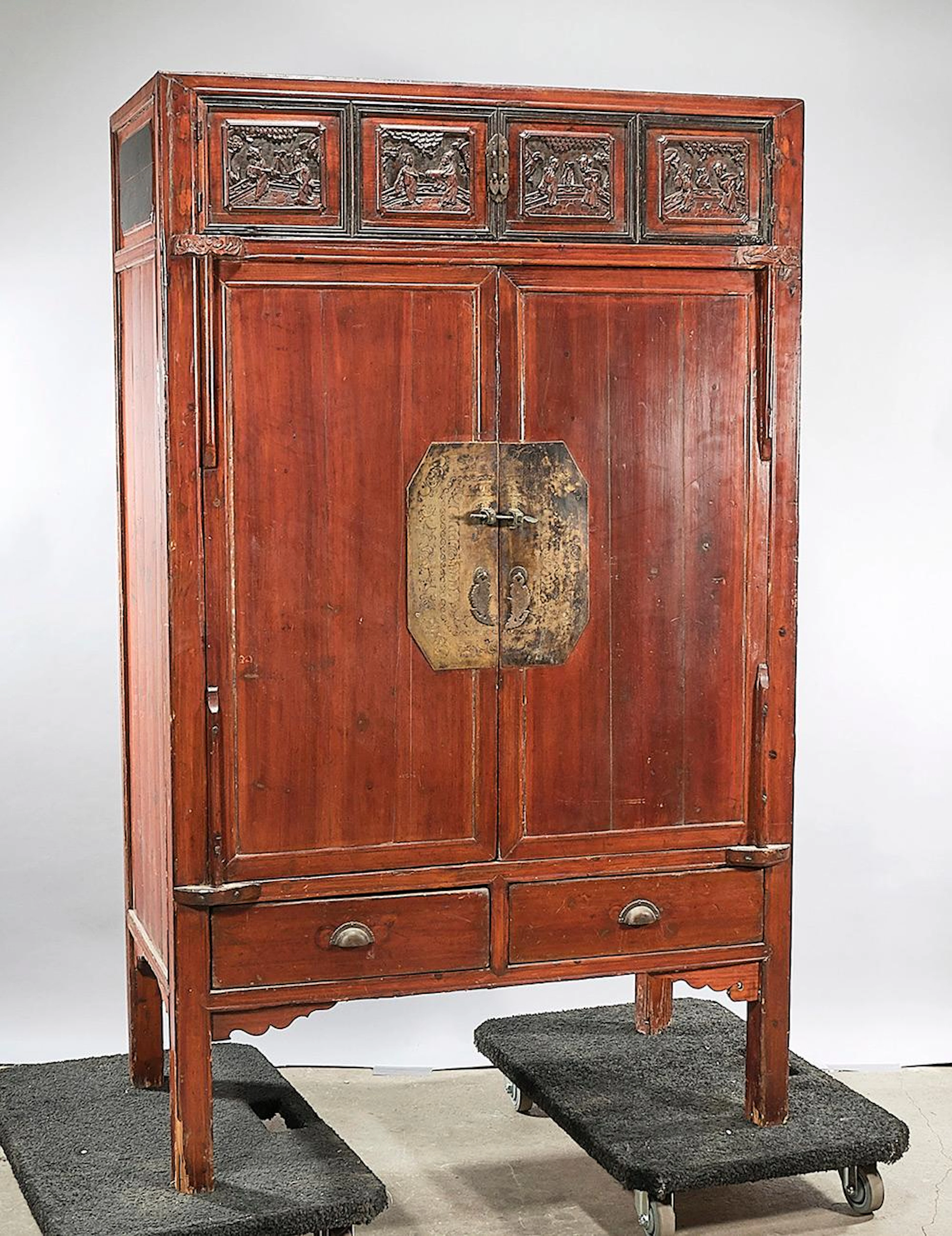 ANTIQUE CHINESE CABINET