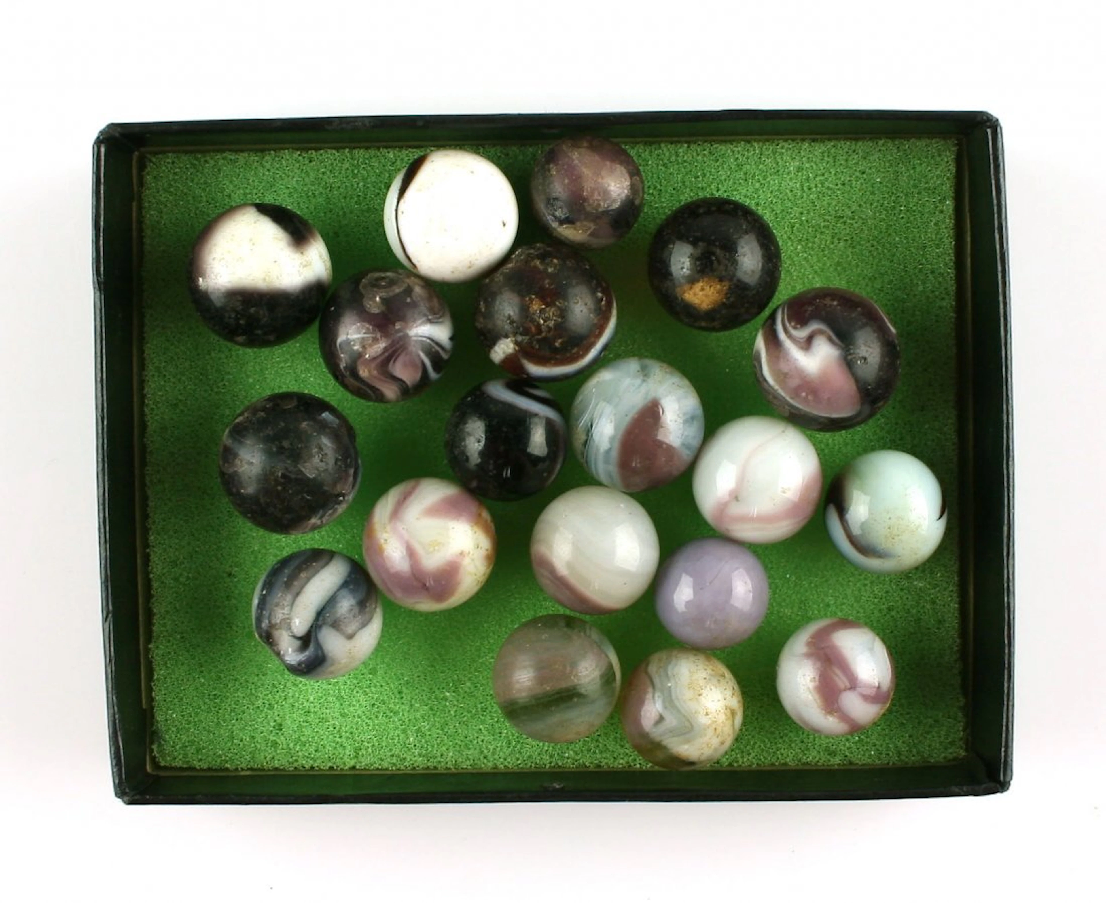 19 Purple Vintage Marbles