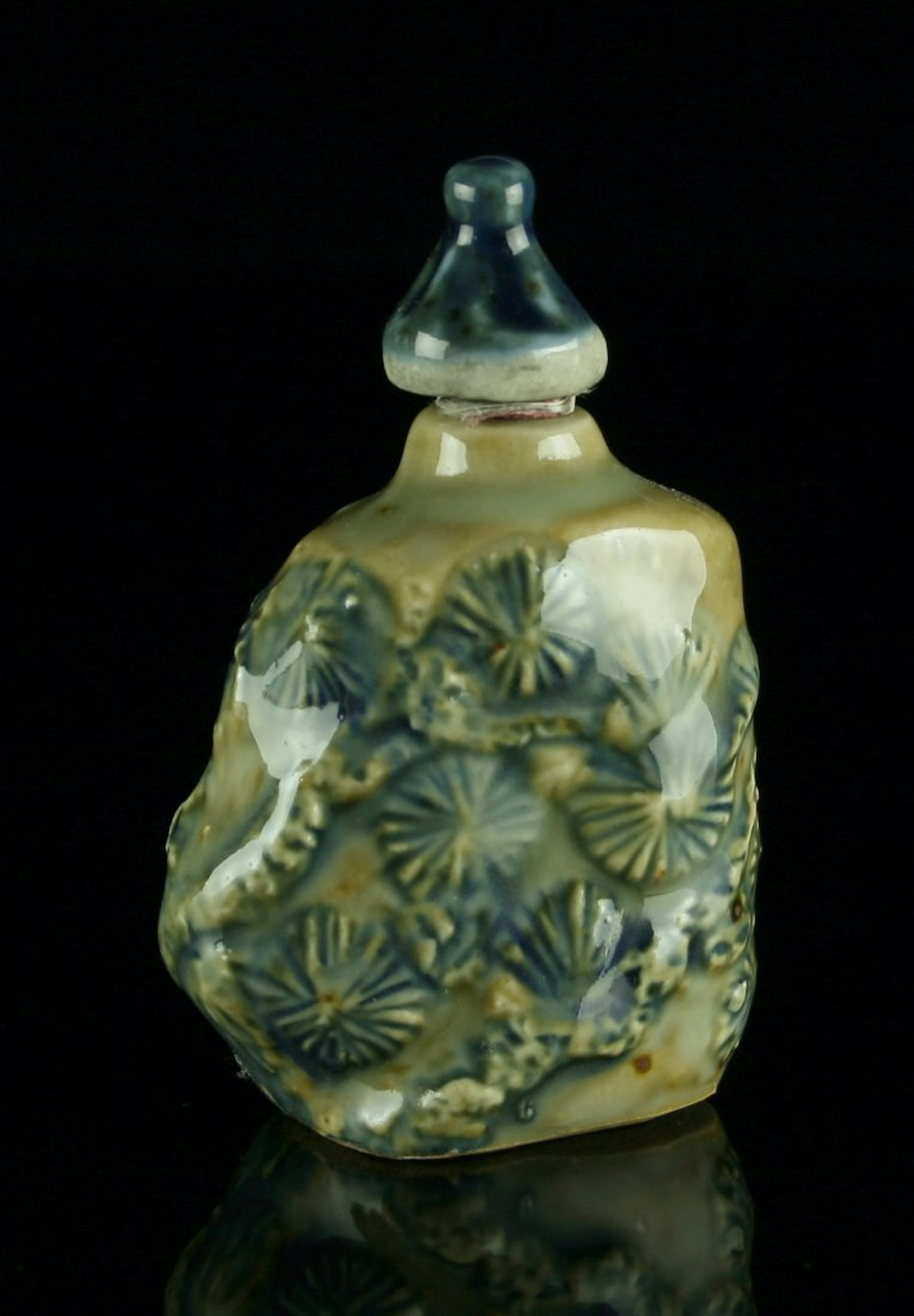 3 1/16" Antique Chinese Porcelain Snuff Bottle