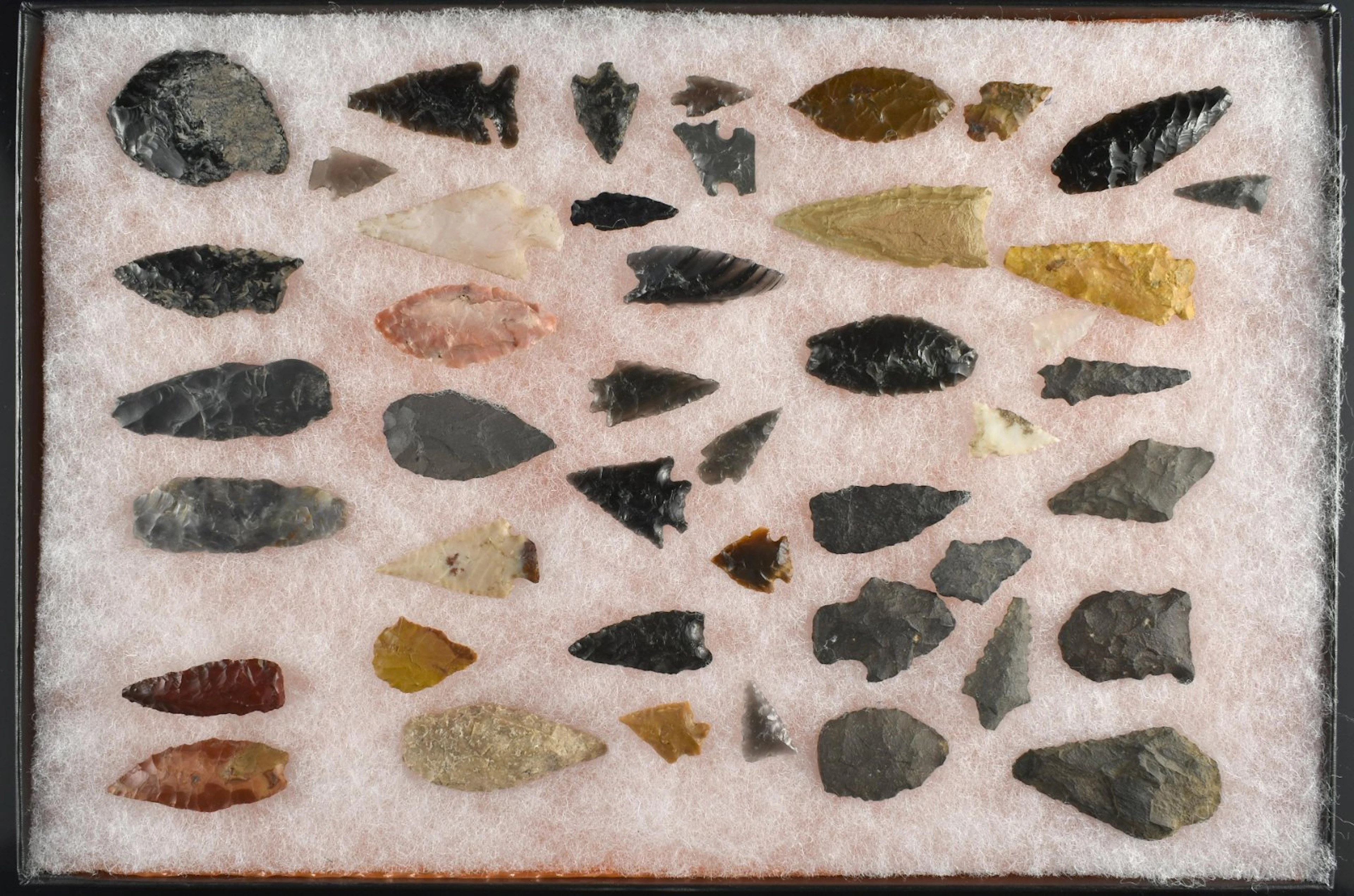 8x12 Display of California Arrowheads