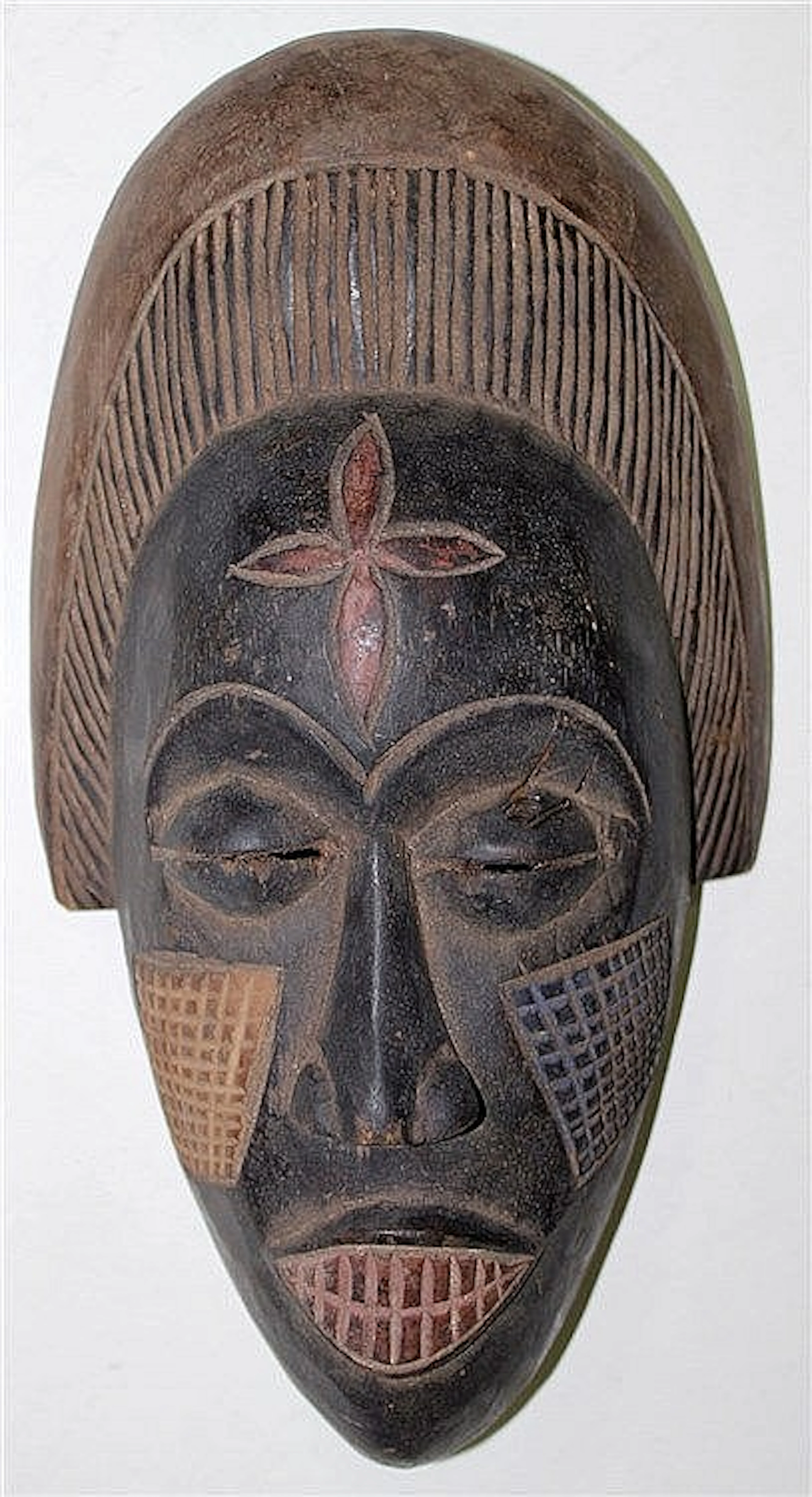 Masken hochwertige Sammlung afrikanischer Stammeskultur. Aus süddeutsc