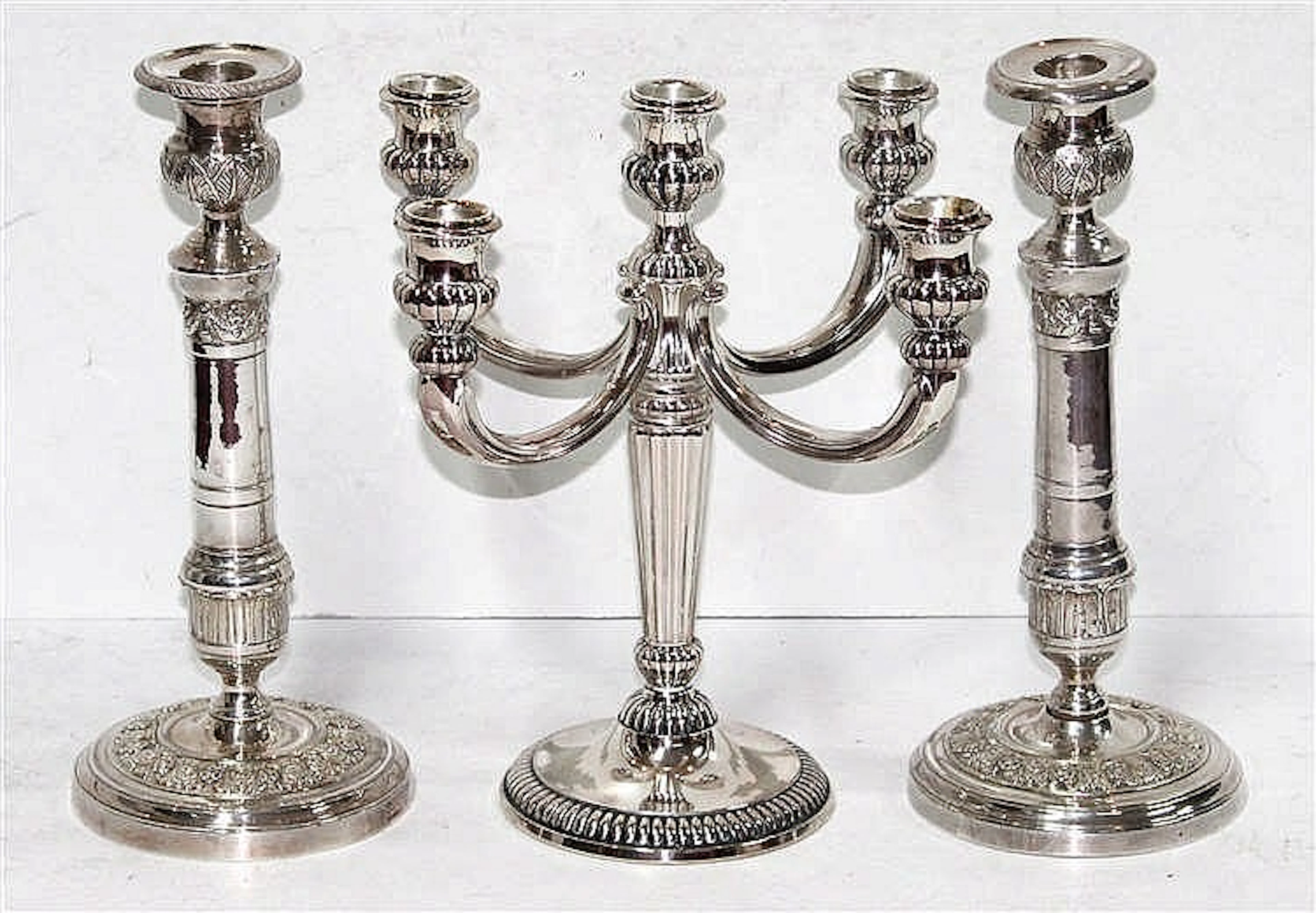 Silber u. Versilbertes. Schöne Sammlung +bestehend aus+:5 siebenpassig