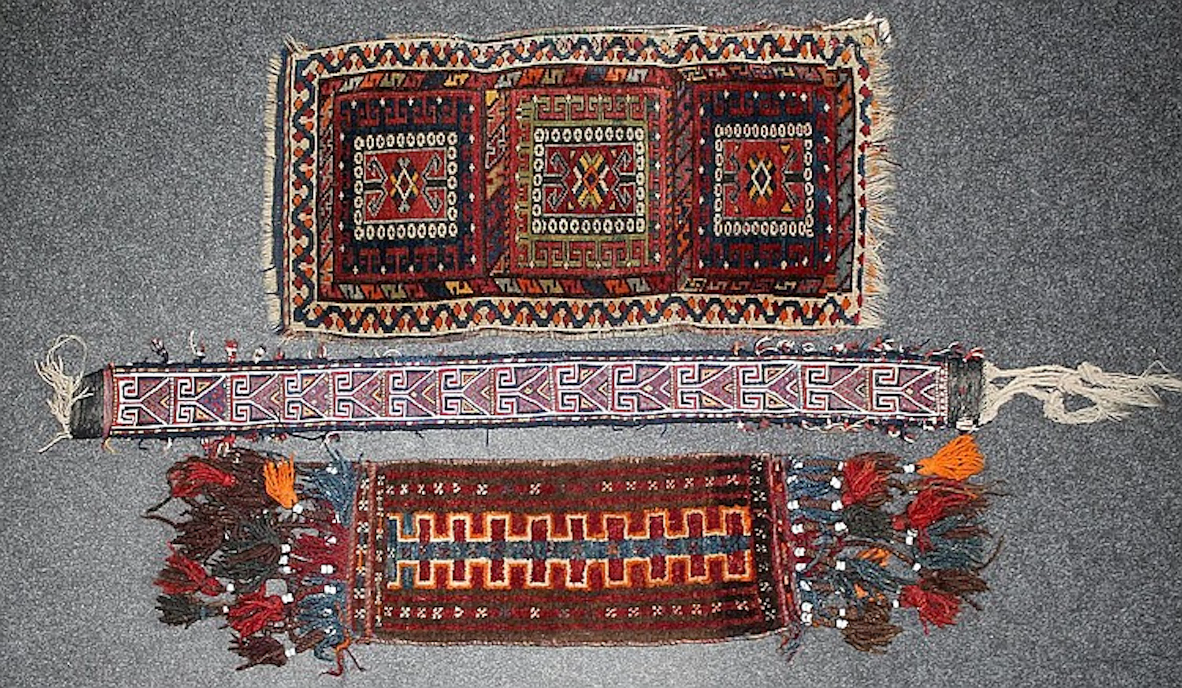 Sumak, Belutsch u. Knüpfteppich türkisch. 3 kl. Teppiche aus bad. Priv