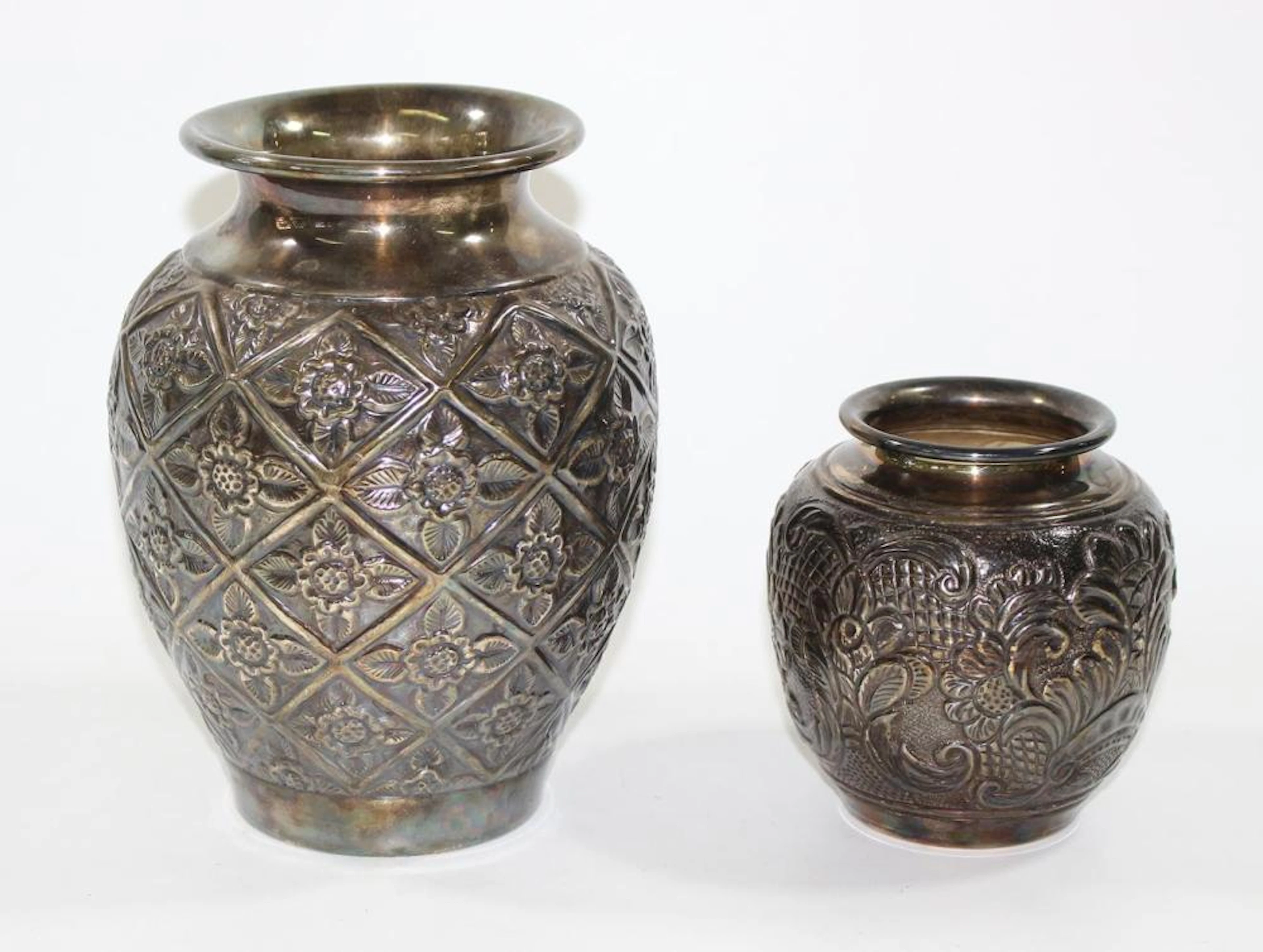 Paar bauchige Silbervase
