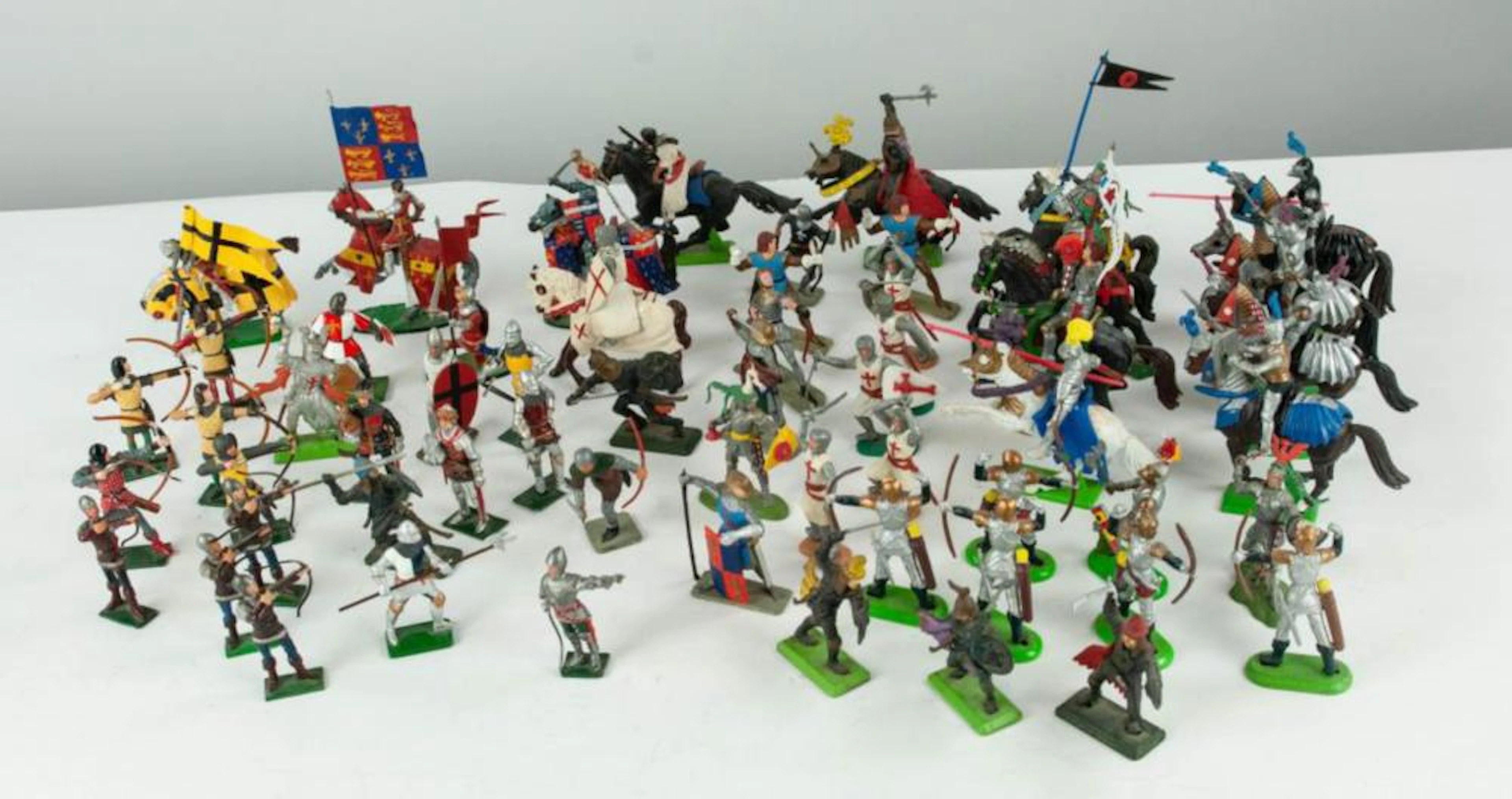 Medieval Lead & Plastic Toy Knights & Soldiers