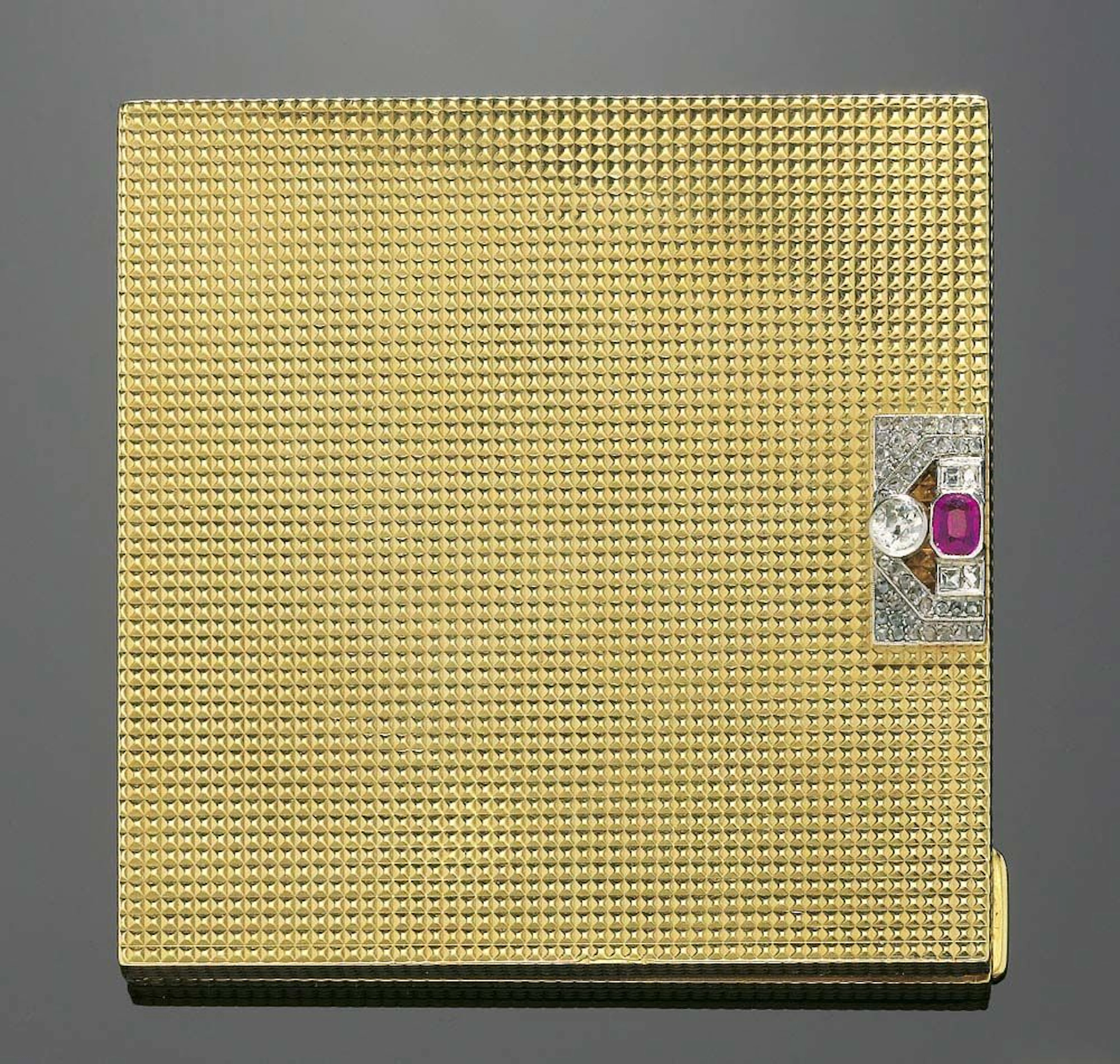 GOLD-DIAMANT-RUBIN-PUDERDOSE, um 1945.