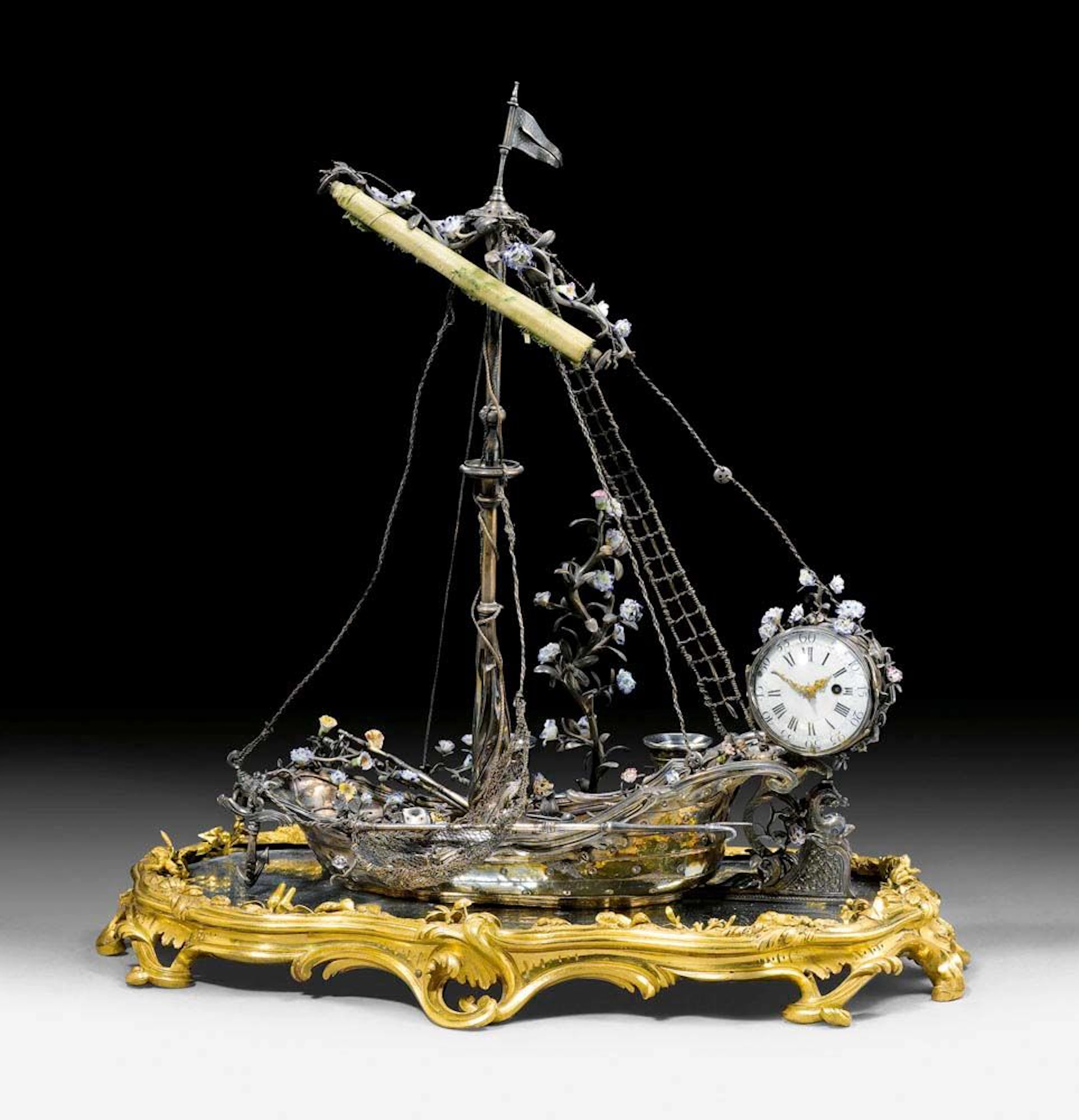 TISCHPENDULE IN SCHIFFSFORM