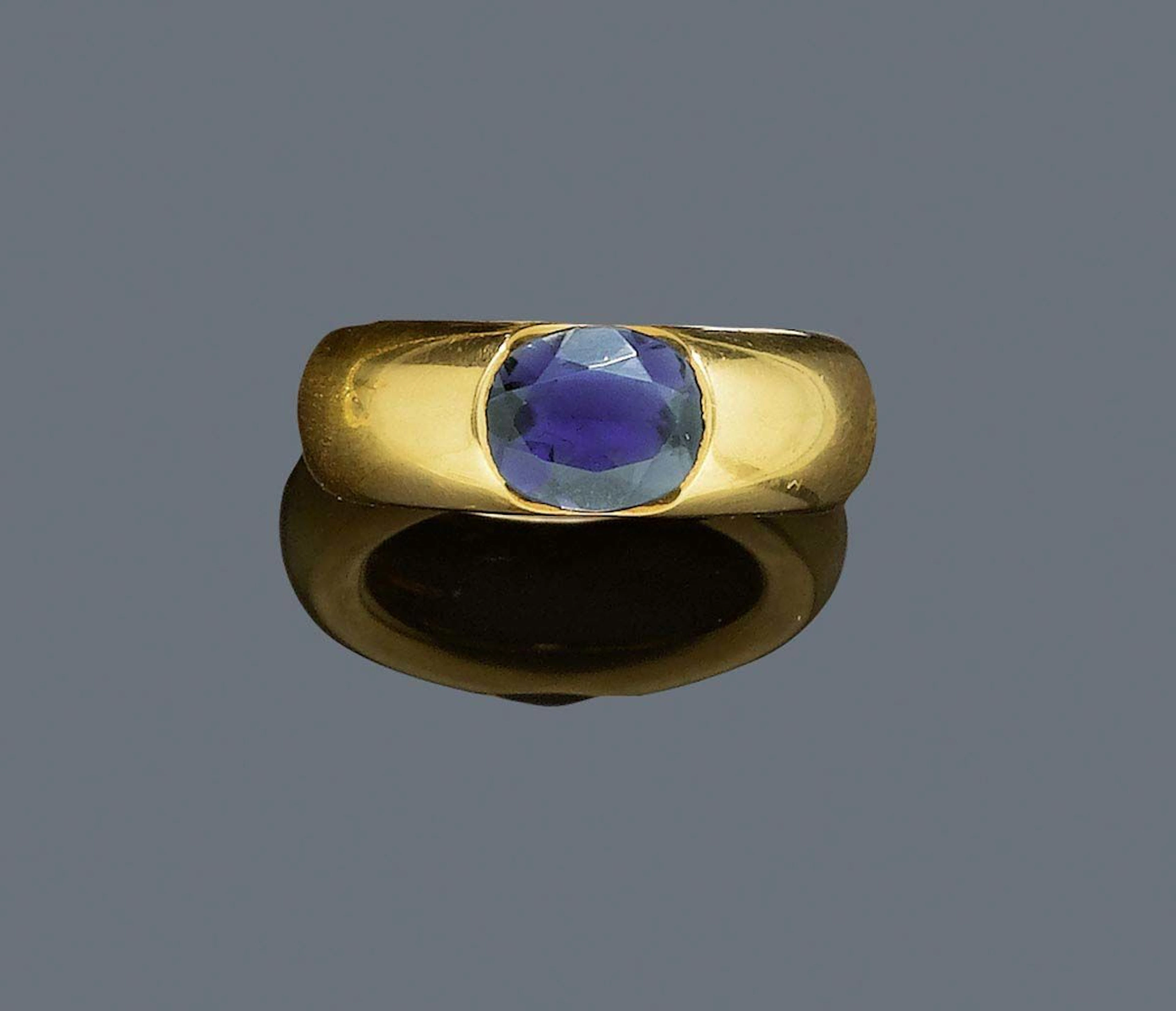 IOLITH-GOLD-RING, CARTIER ELLIPSE.