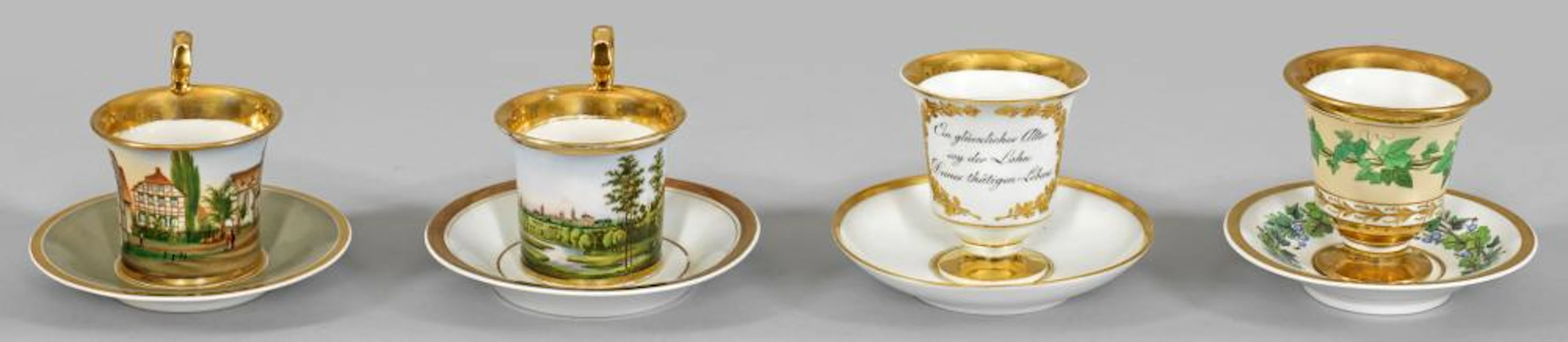 Vier Biedermeier-Tasse