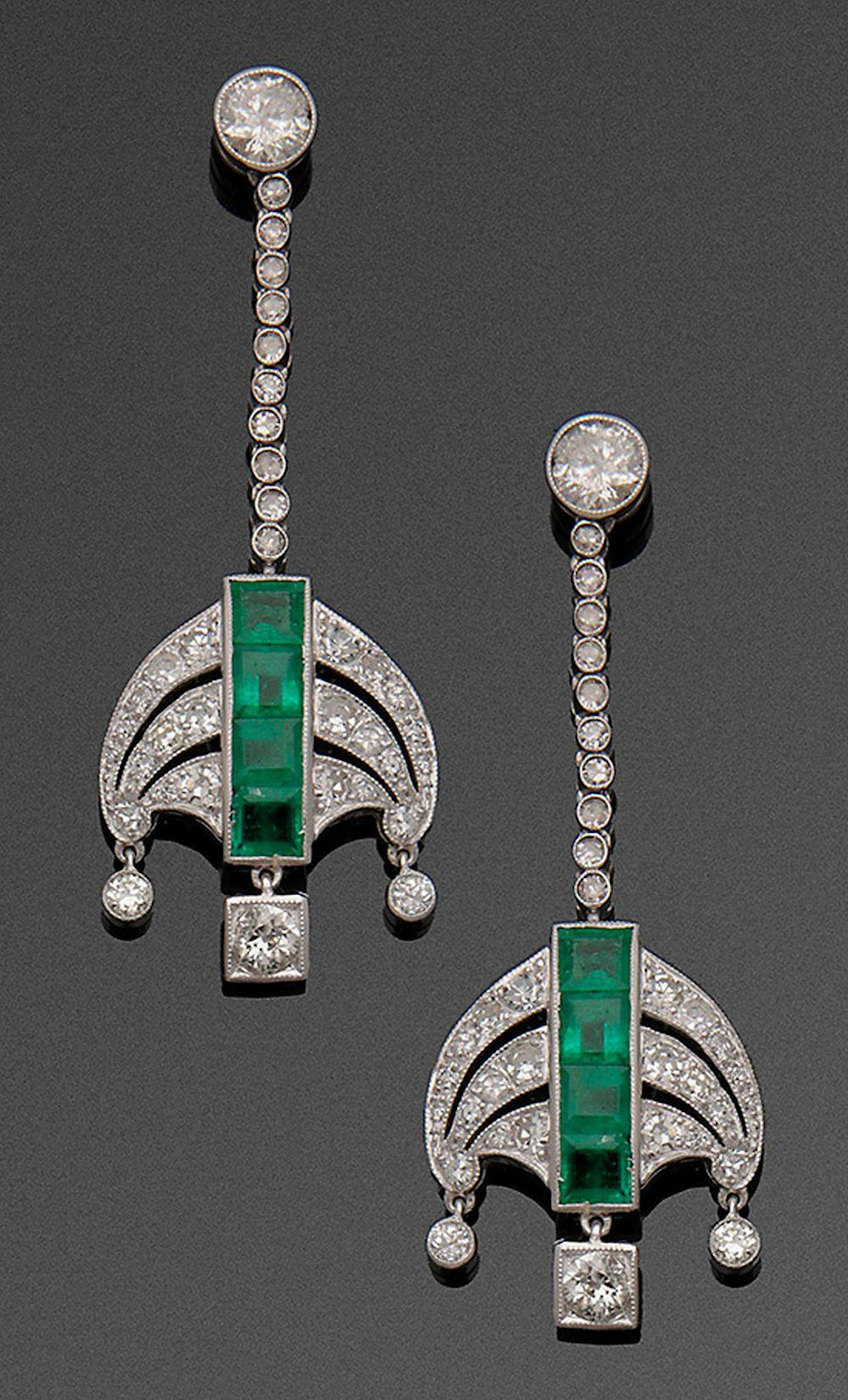 Paar Art Déco Smaragd-Diamant-Ohrringe
