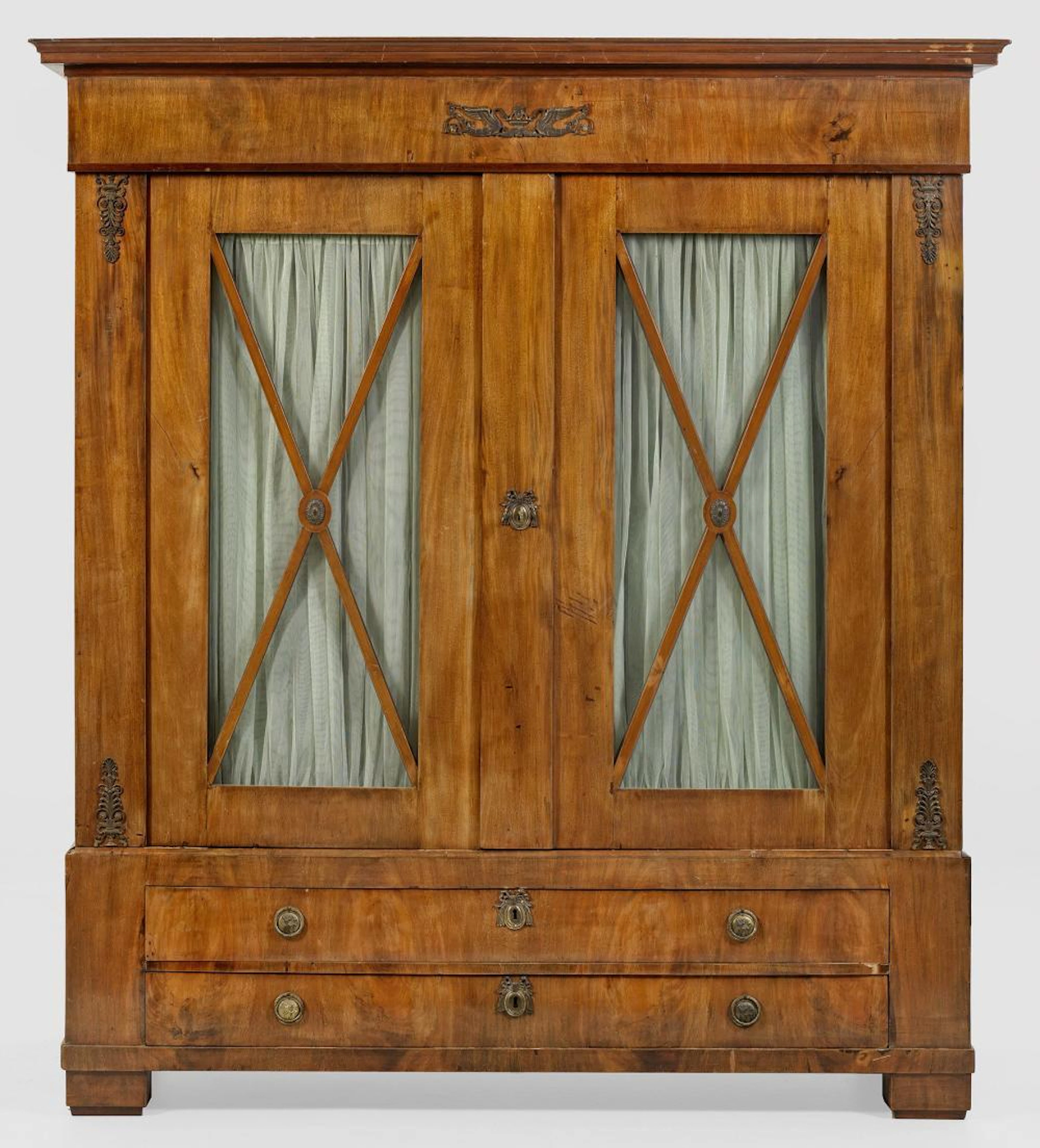 Biedermeier-Kleiderschrank