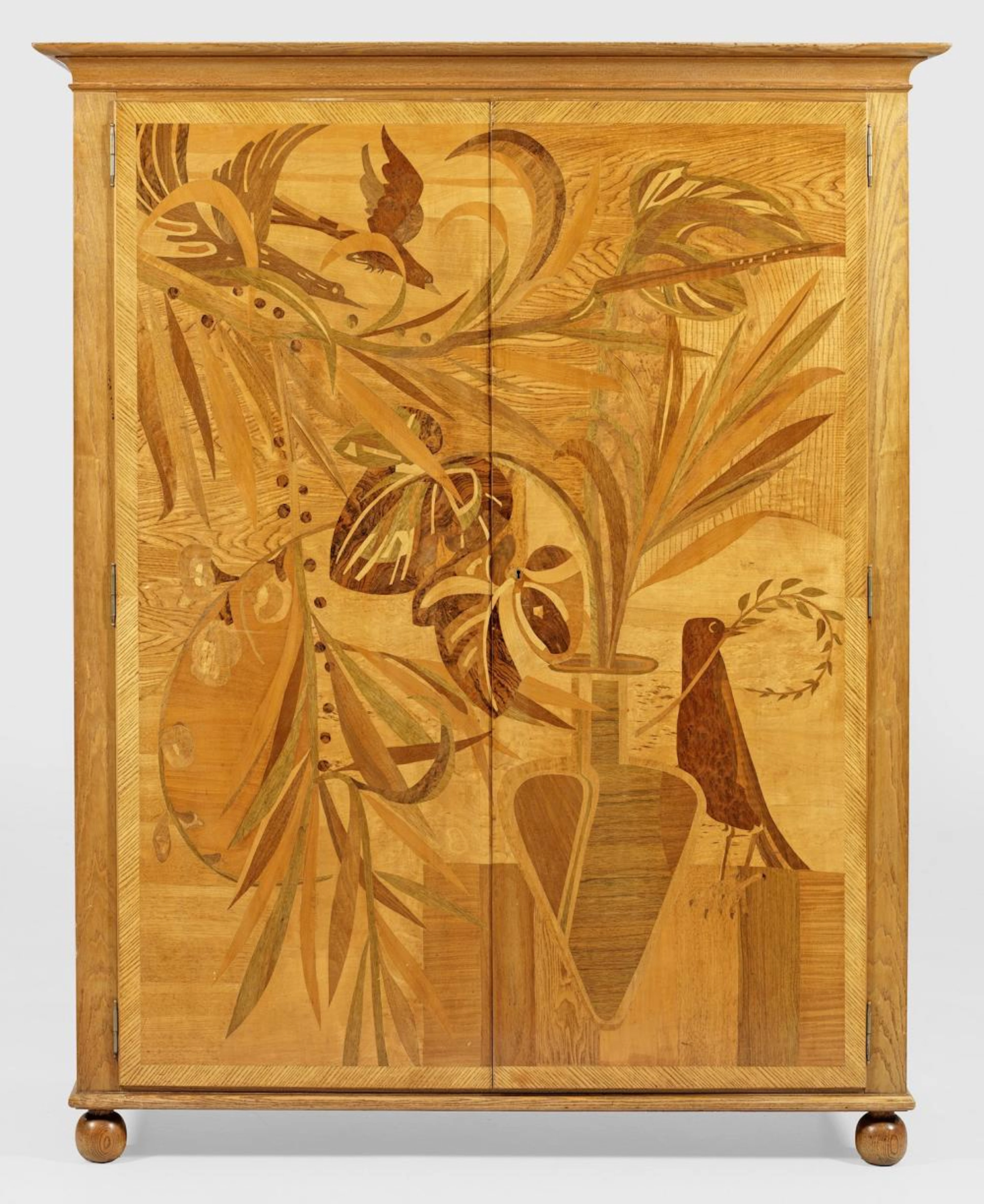 Art Déco-Kleiderschrank