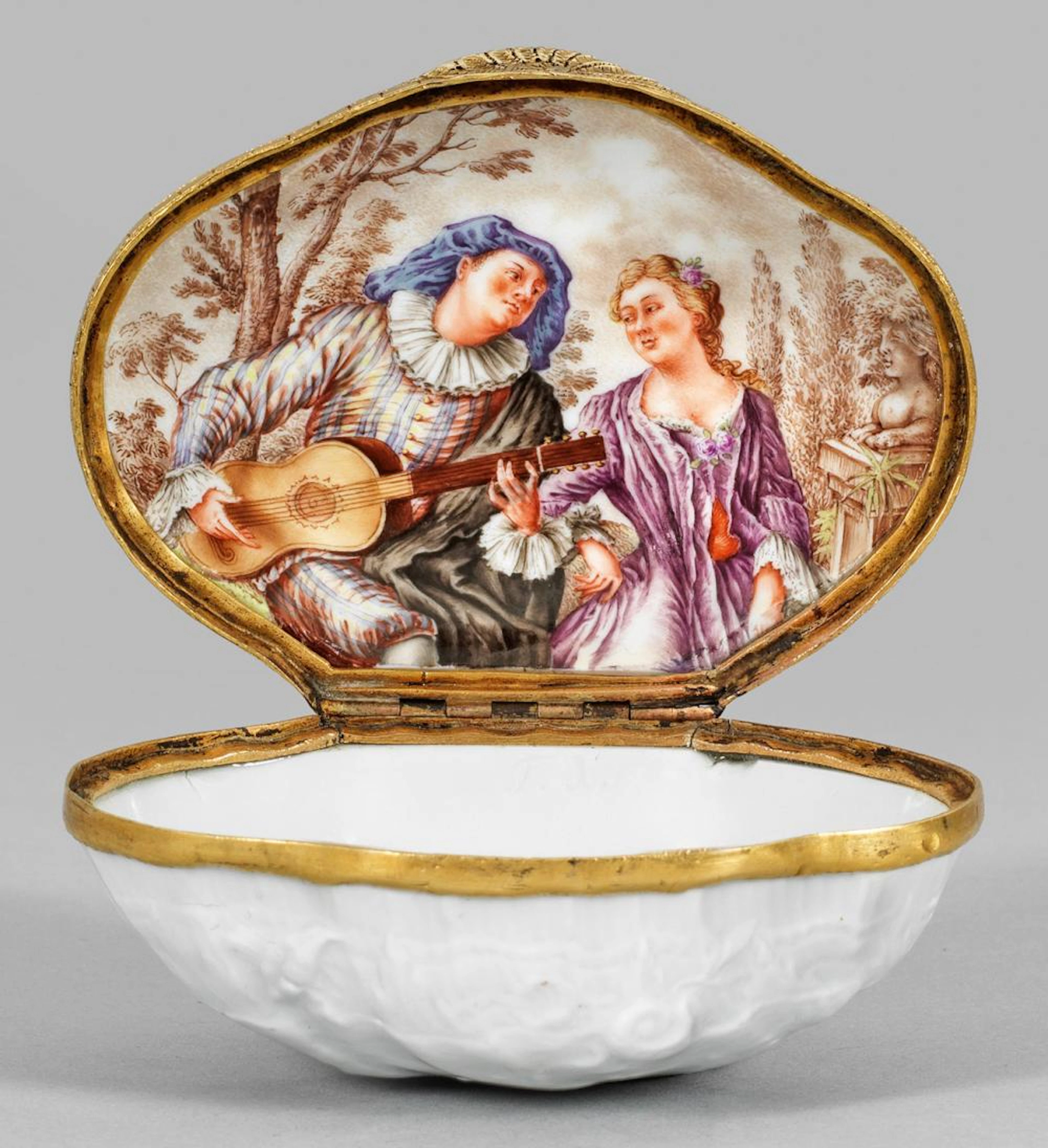 Äußerst seltene Tabatiere in Muschelform