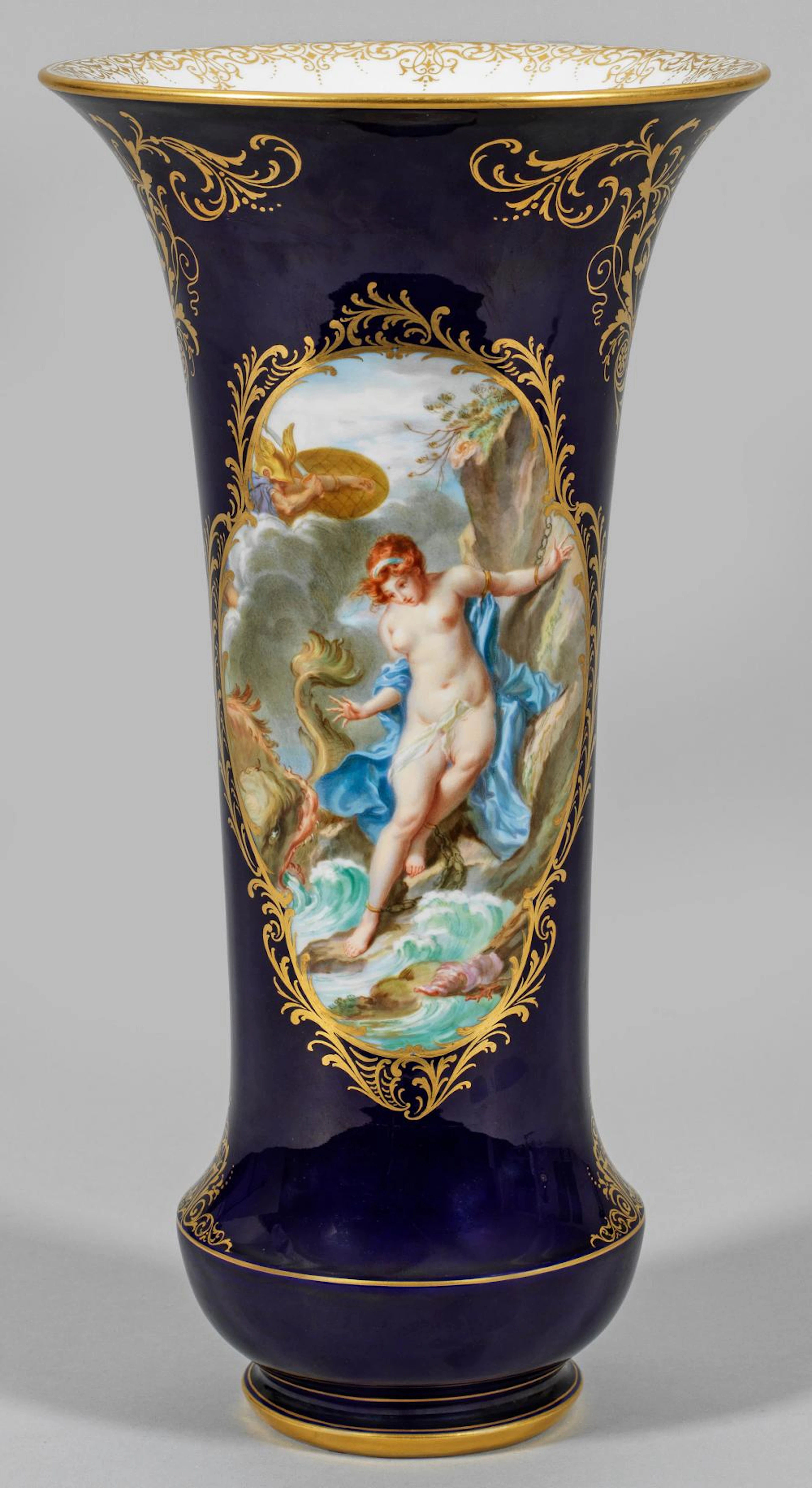 Prächtige Meissen Ziervase mit mythologischem