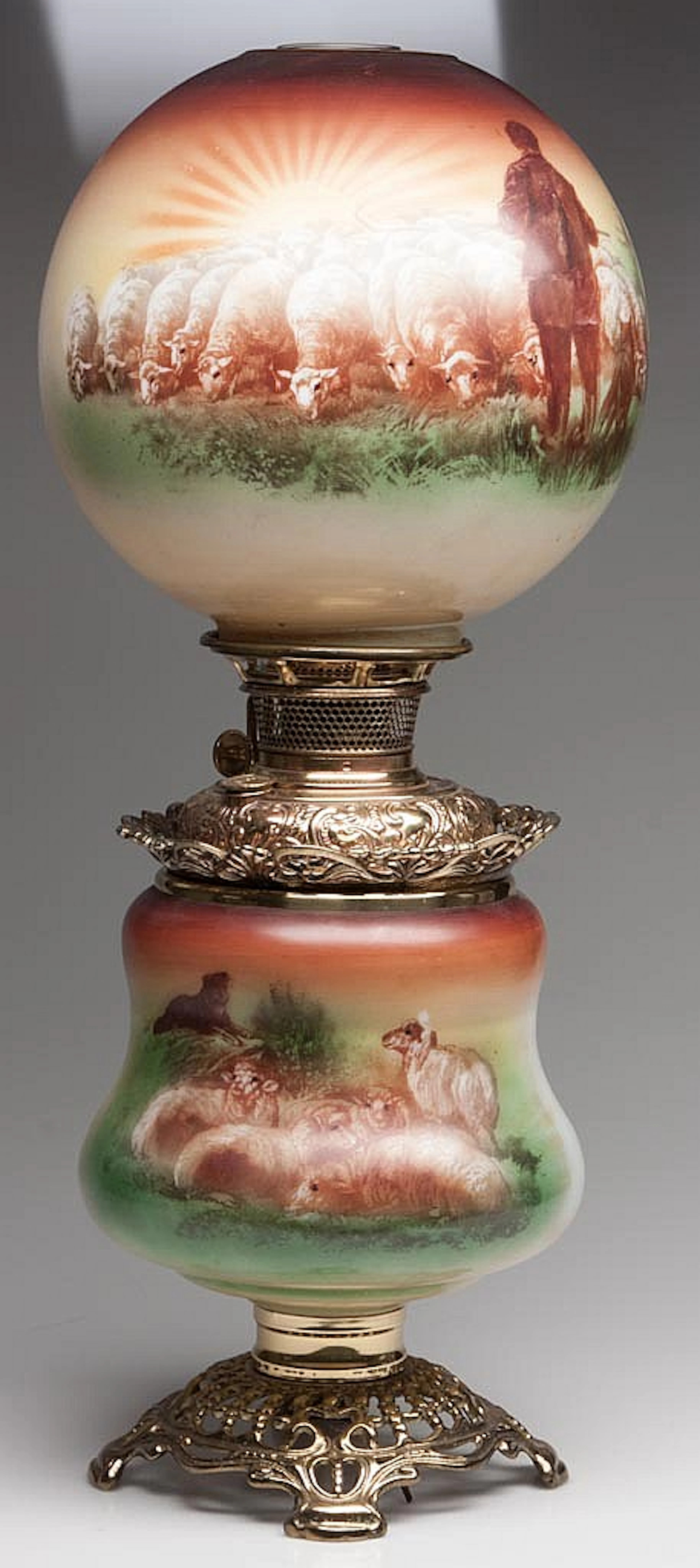 VICTORIAN DECORATED PARLOR LAMP