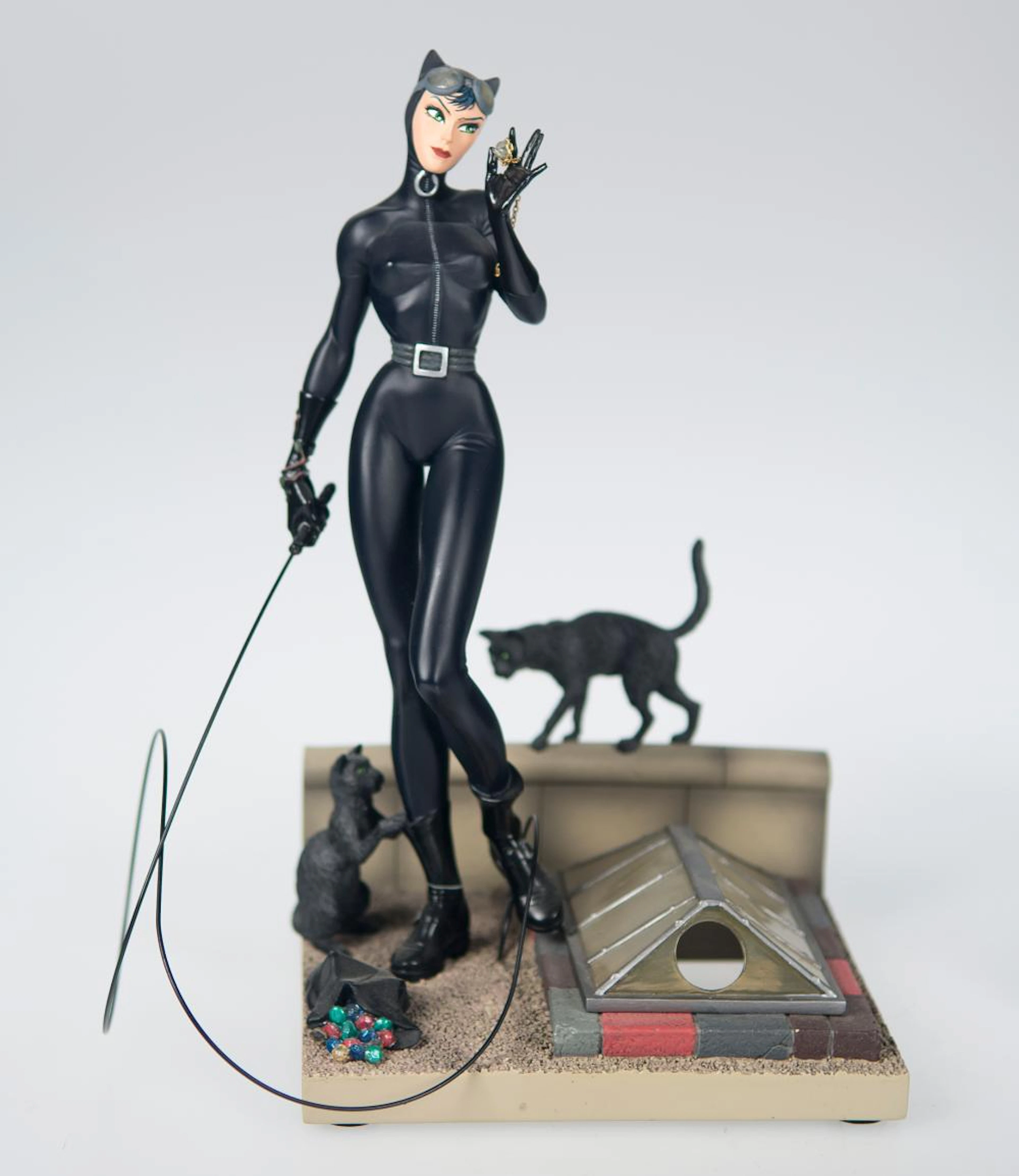DC COMICS DC DIRECT FIGURE.