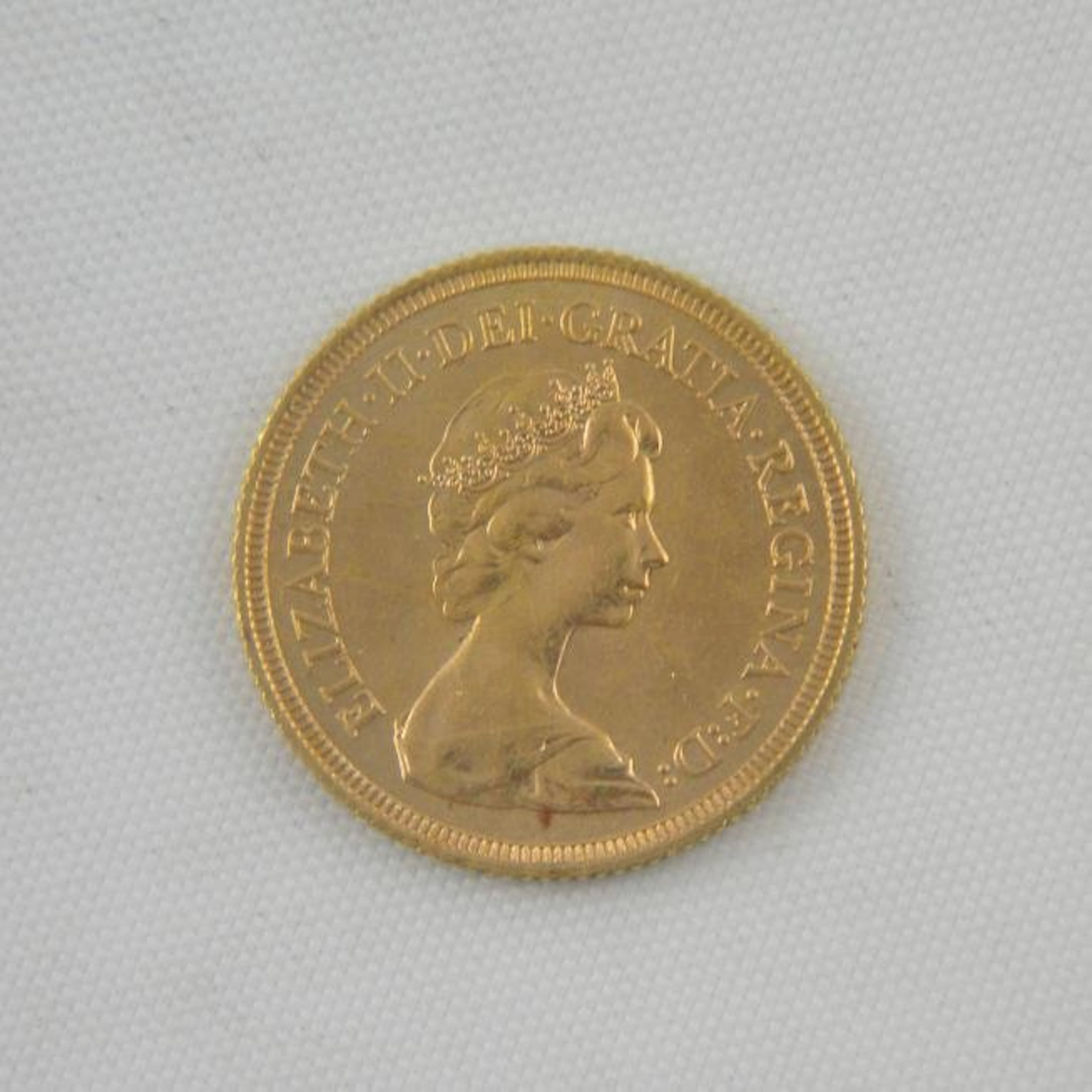 1976 gold great britain sovereign