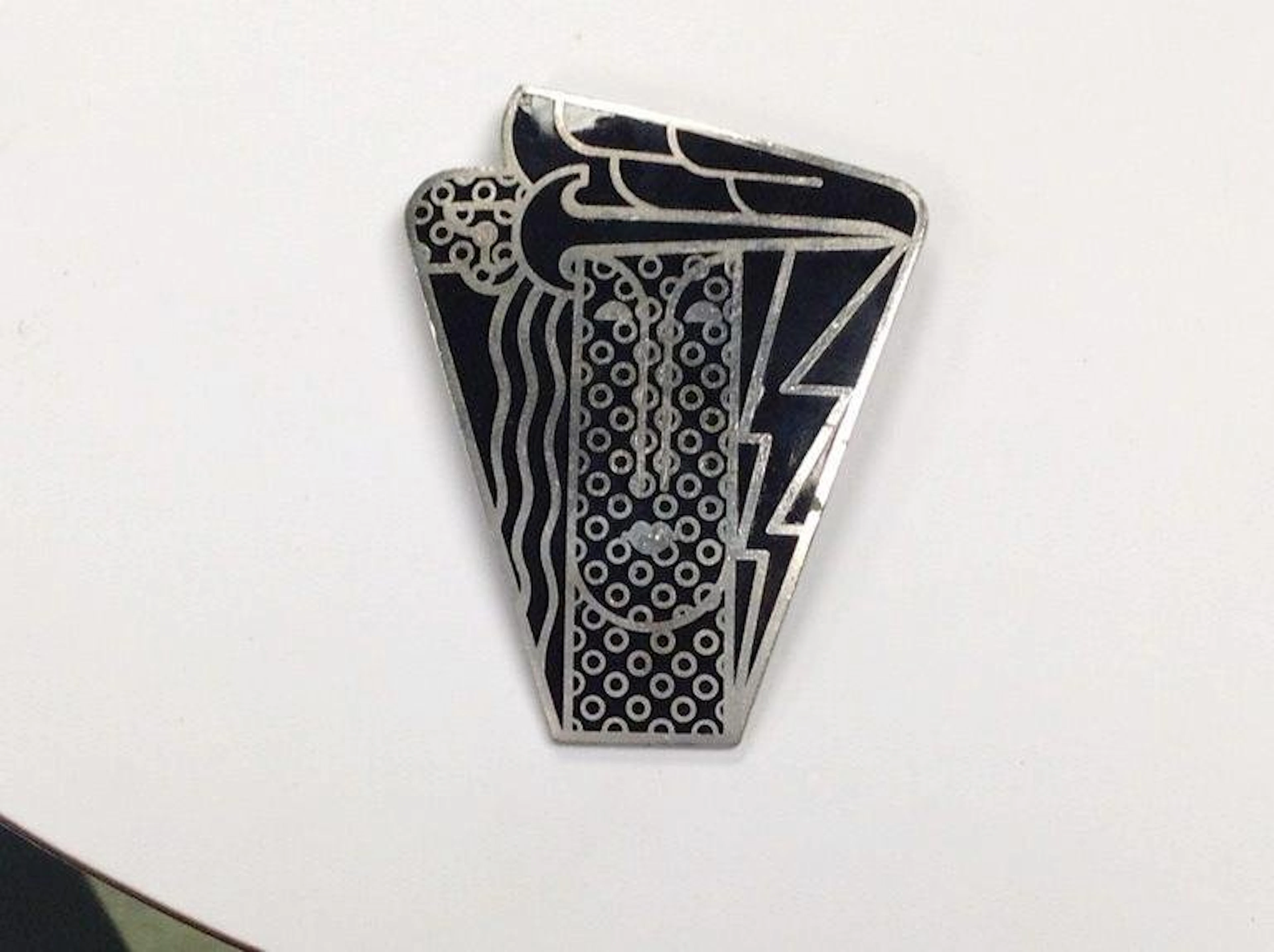 Roy lichtenstein brooch 1968, made by multiples inc.