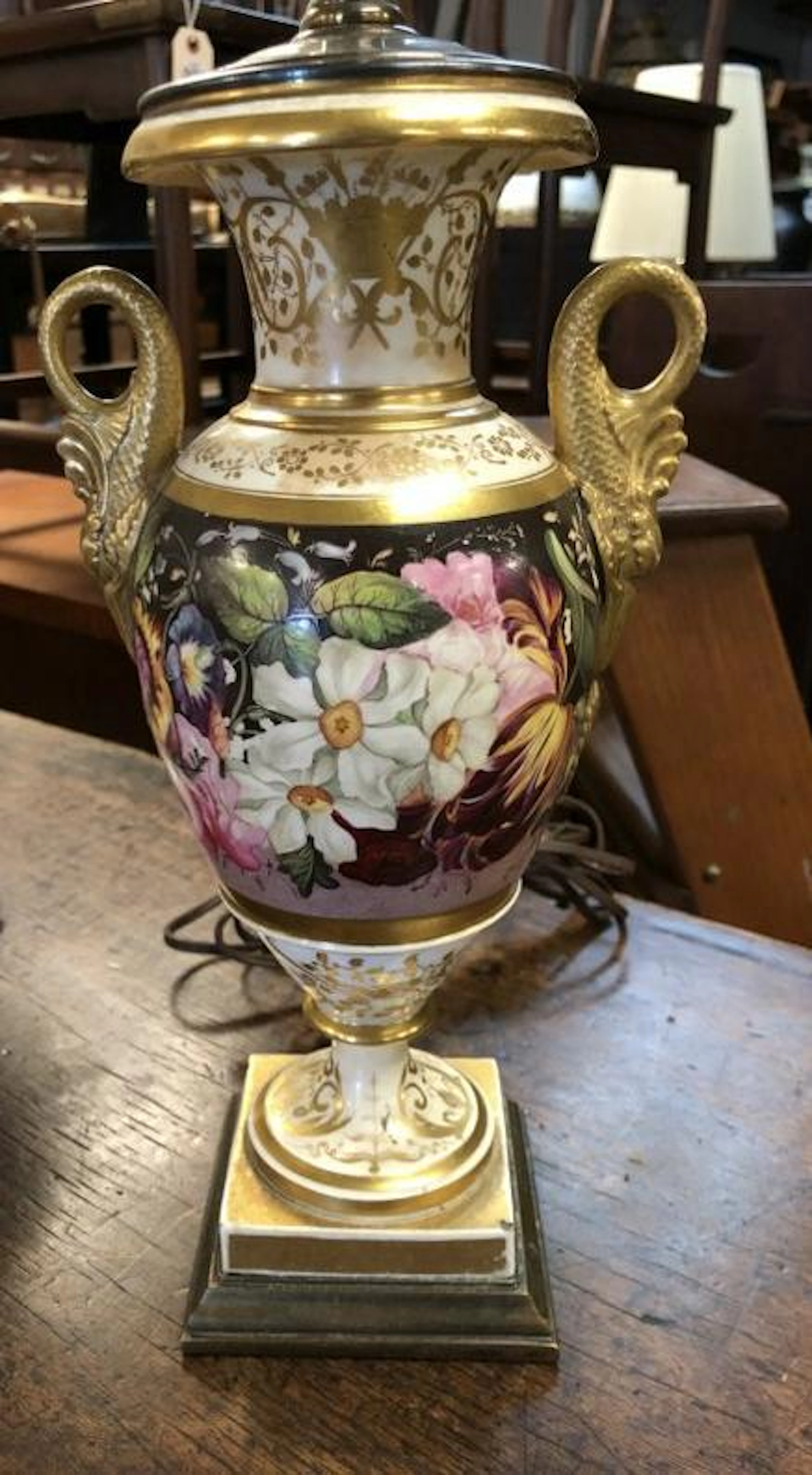 FENCH PORCELAIN DECORATIVE TABLE LAMP, 19TH CENTURY,