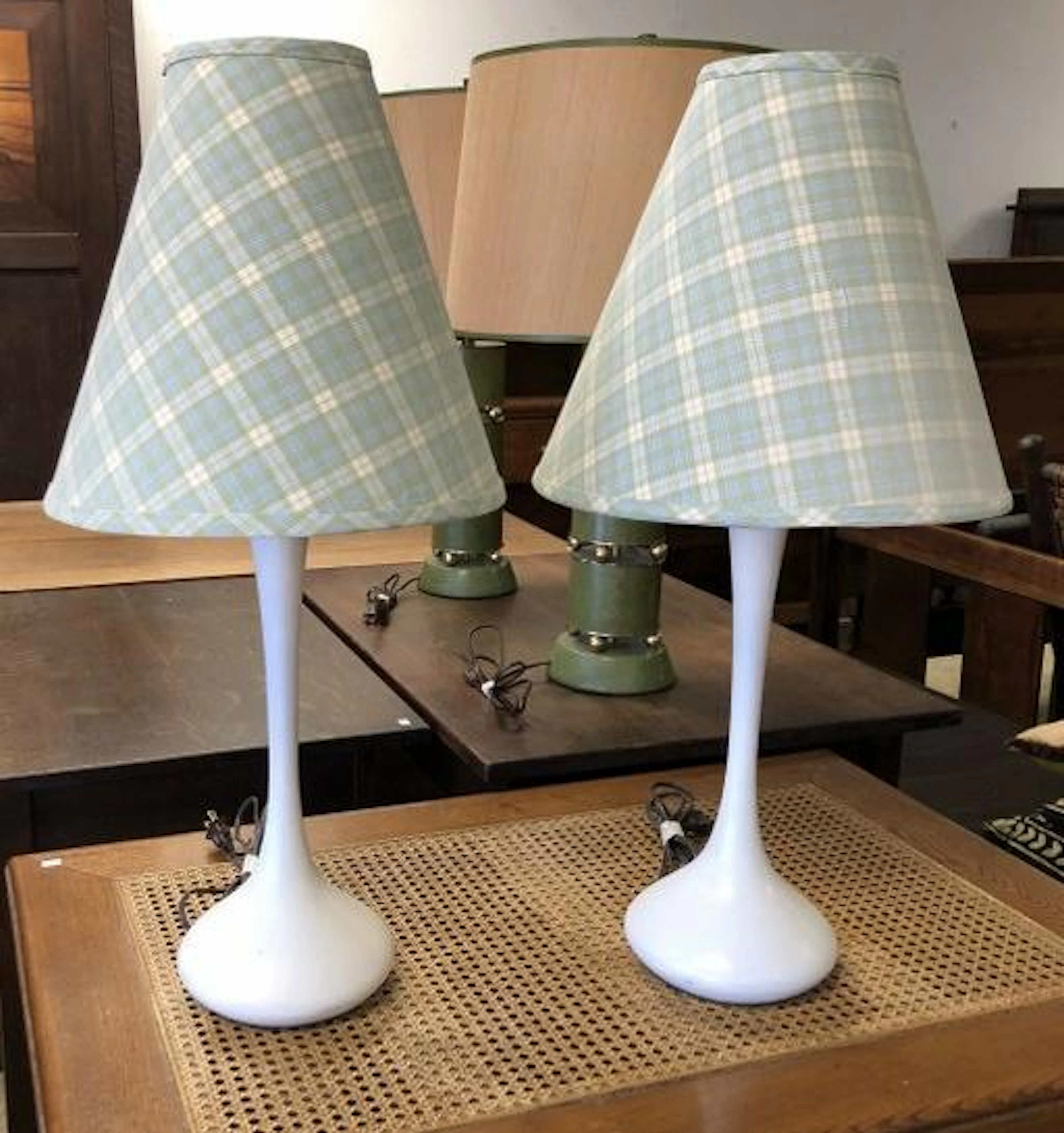 PR WHITE PAINTED MID CENTURY MODERN TABLE LAMPS W/NEWER