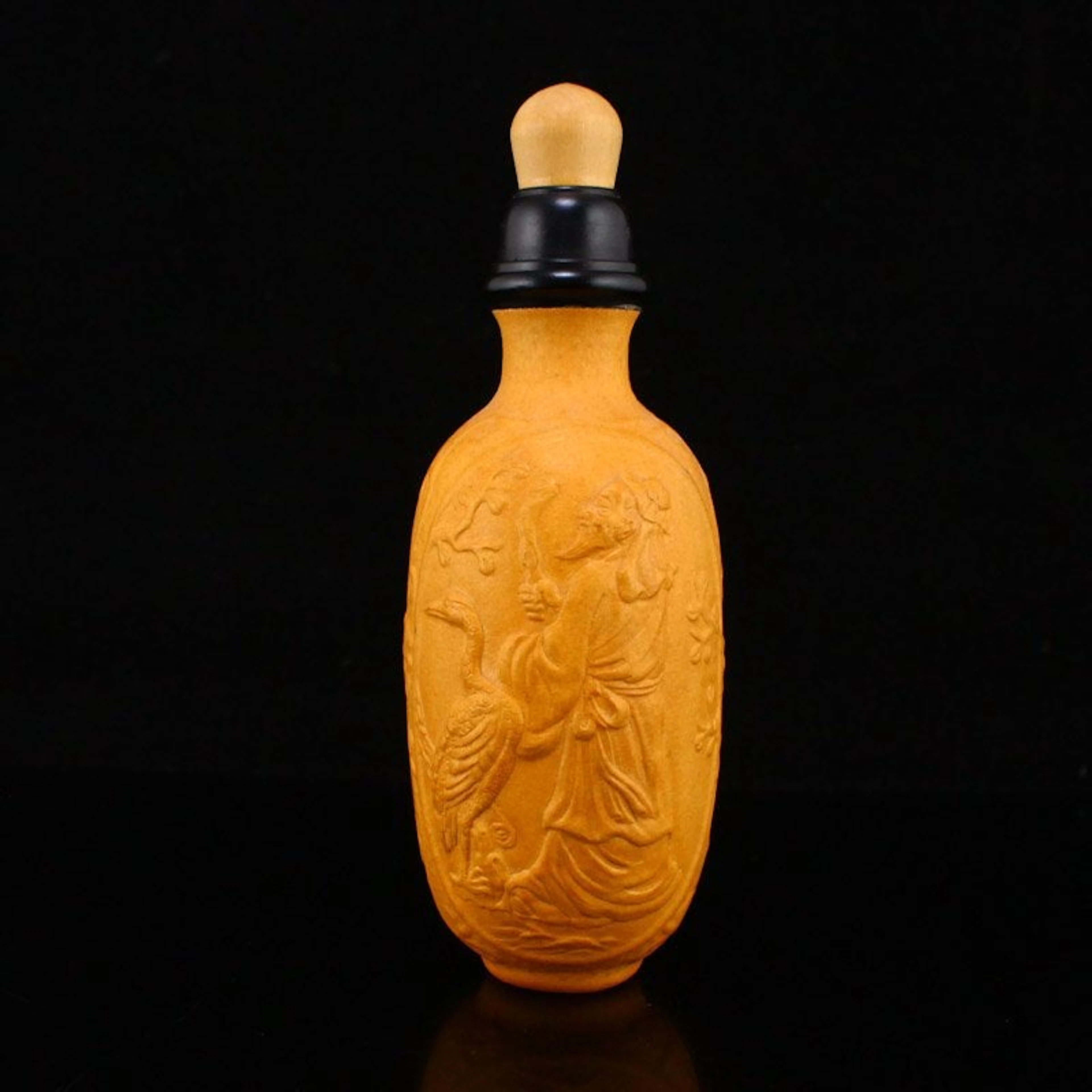 Vintage Gourd Carved Figure & Crane Snuff Bottle